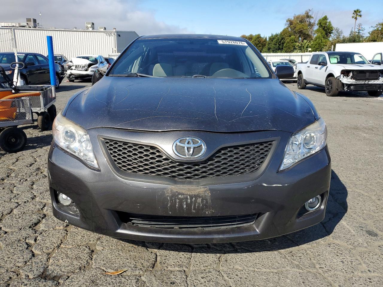 2011 Toyota Camry Le Gray vin: 4T4BF3EK9BR198352