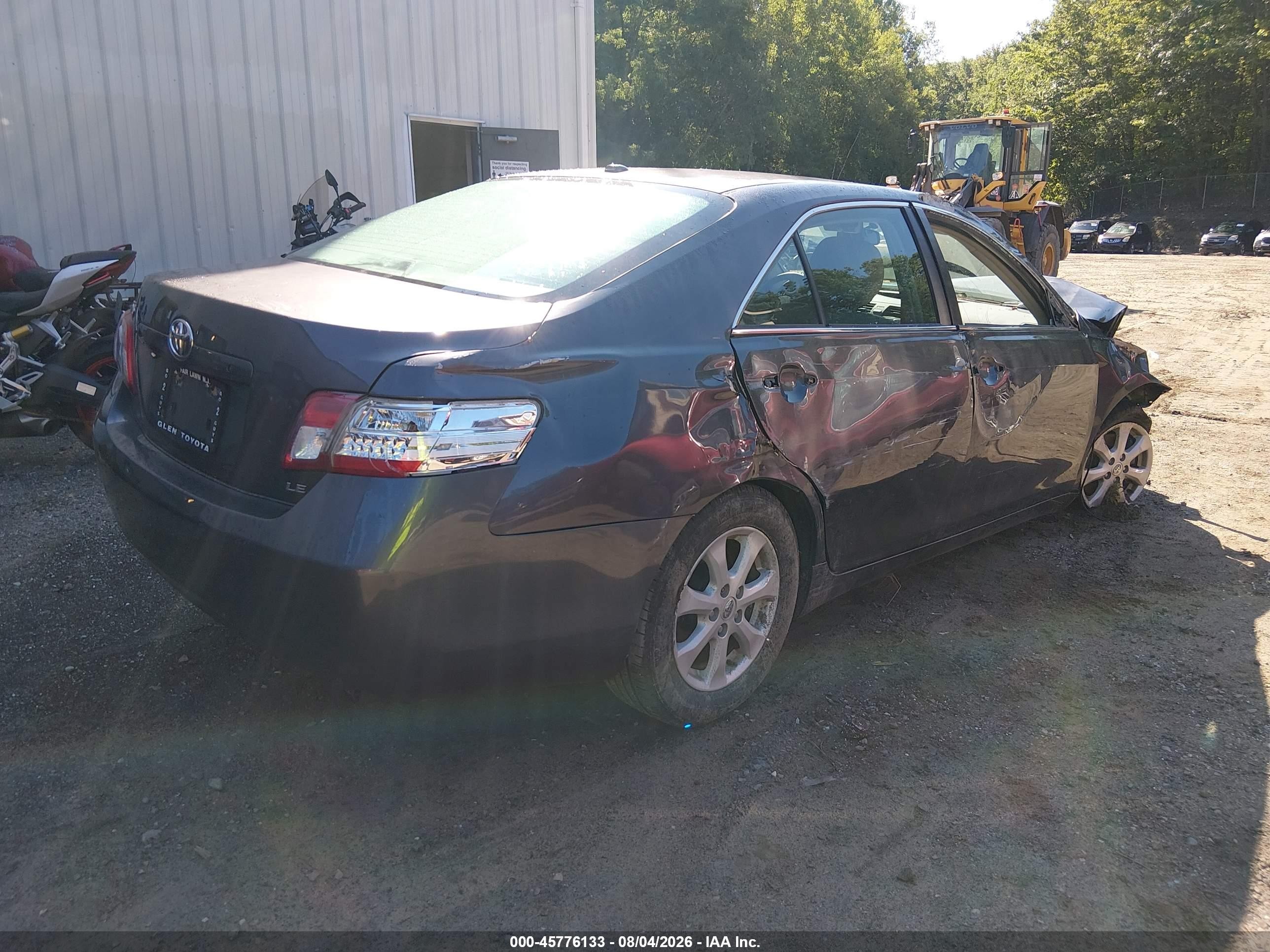 2011 Toyota Camry Le Gray vin: 4T4BF3EK9BR202366