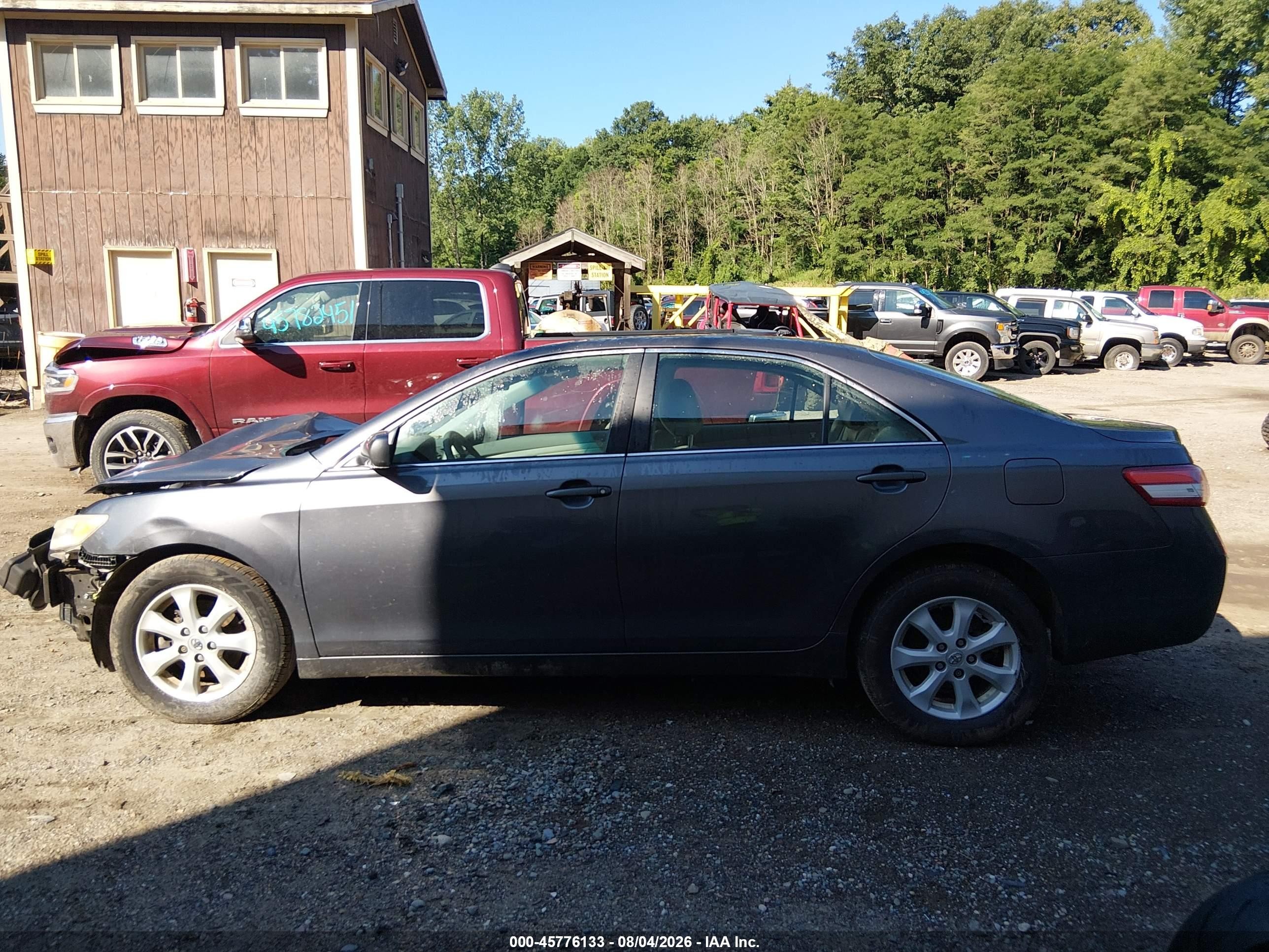 2011 Toyota Camry Le Gray vin: 4T4BF3EK9BR202366