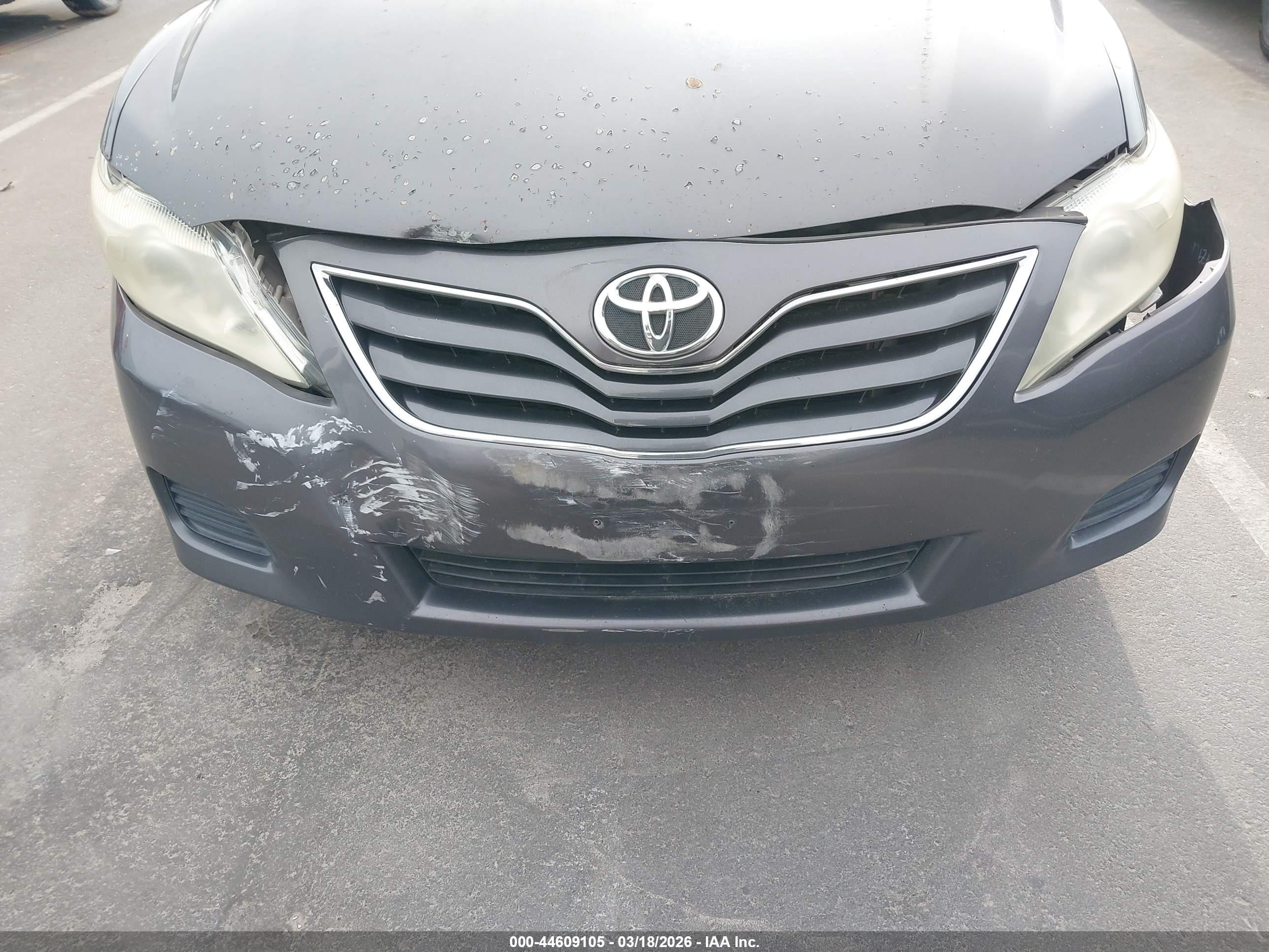 2011 Toyota Camry Le Gray vin: 4T4BF3EK9BR210970