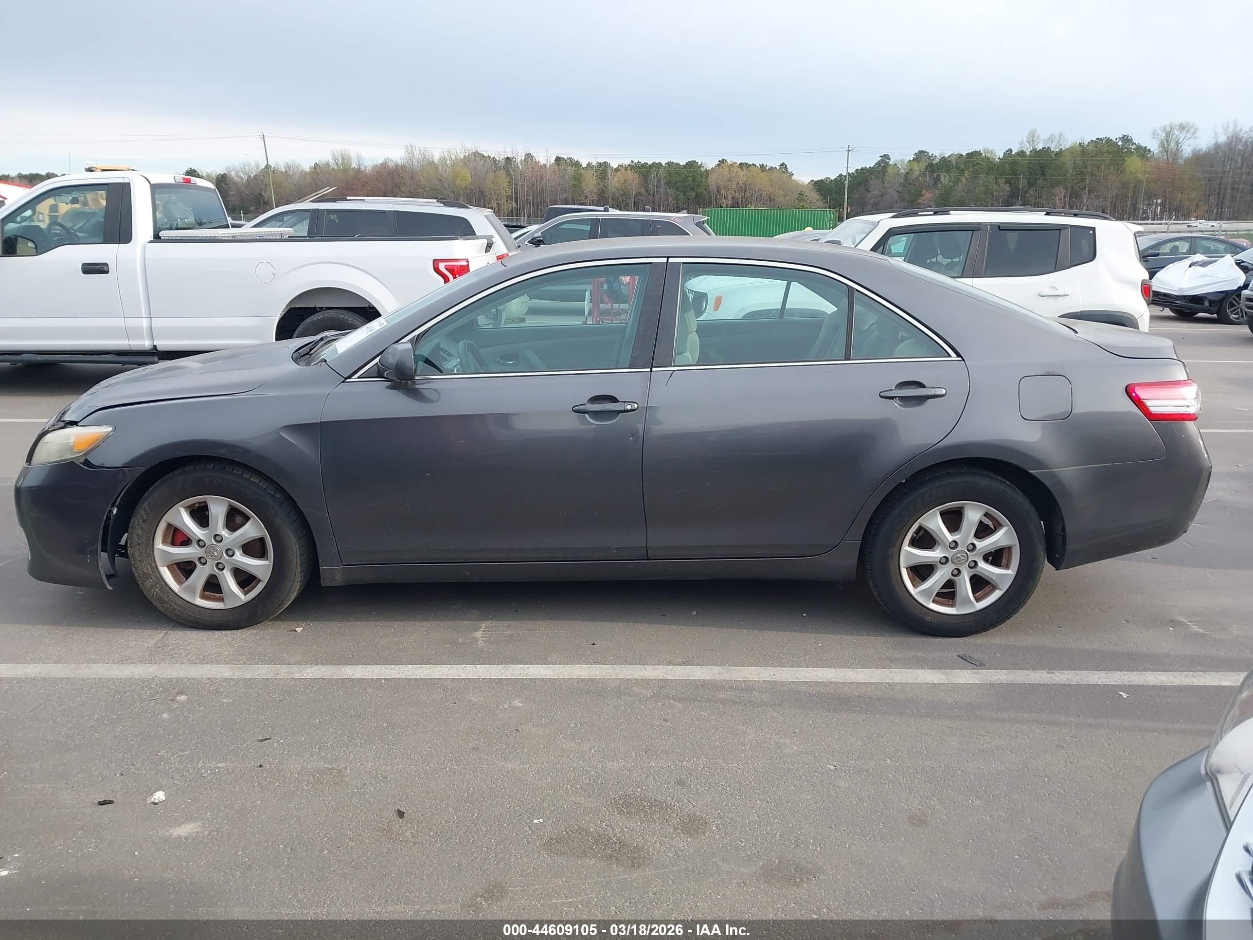 2011 Toyota Camry Le Gray vin: 4T4BF3EK9BR210970