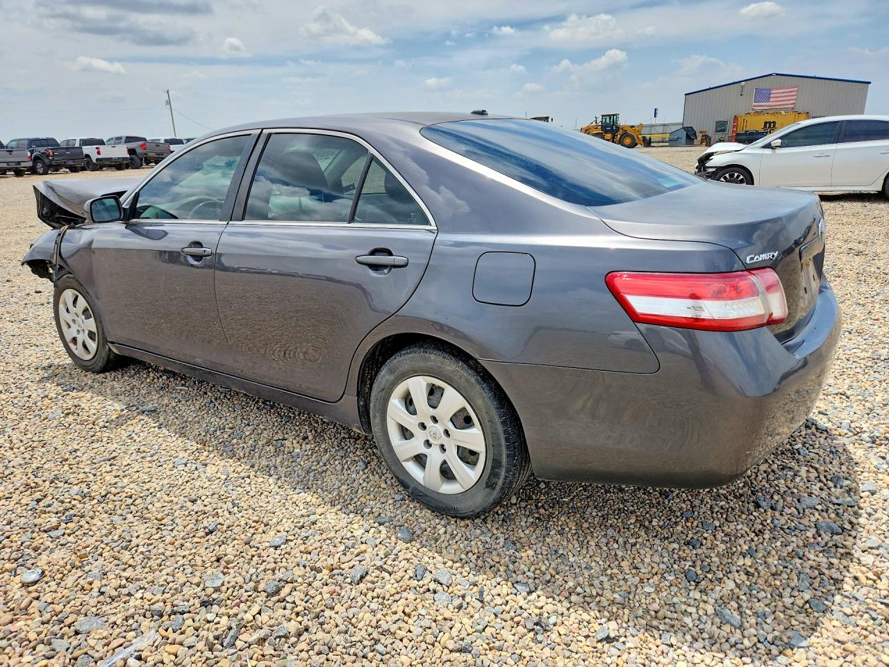 2011 Toyota Camry Le Silver vin: 4T4BF3EK9BR214582