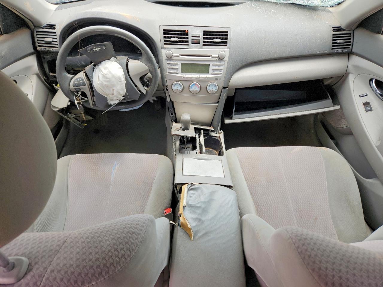 2011 Toyota Camry Le Silver vin: 4T4BF3EK9BR214582