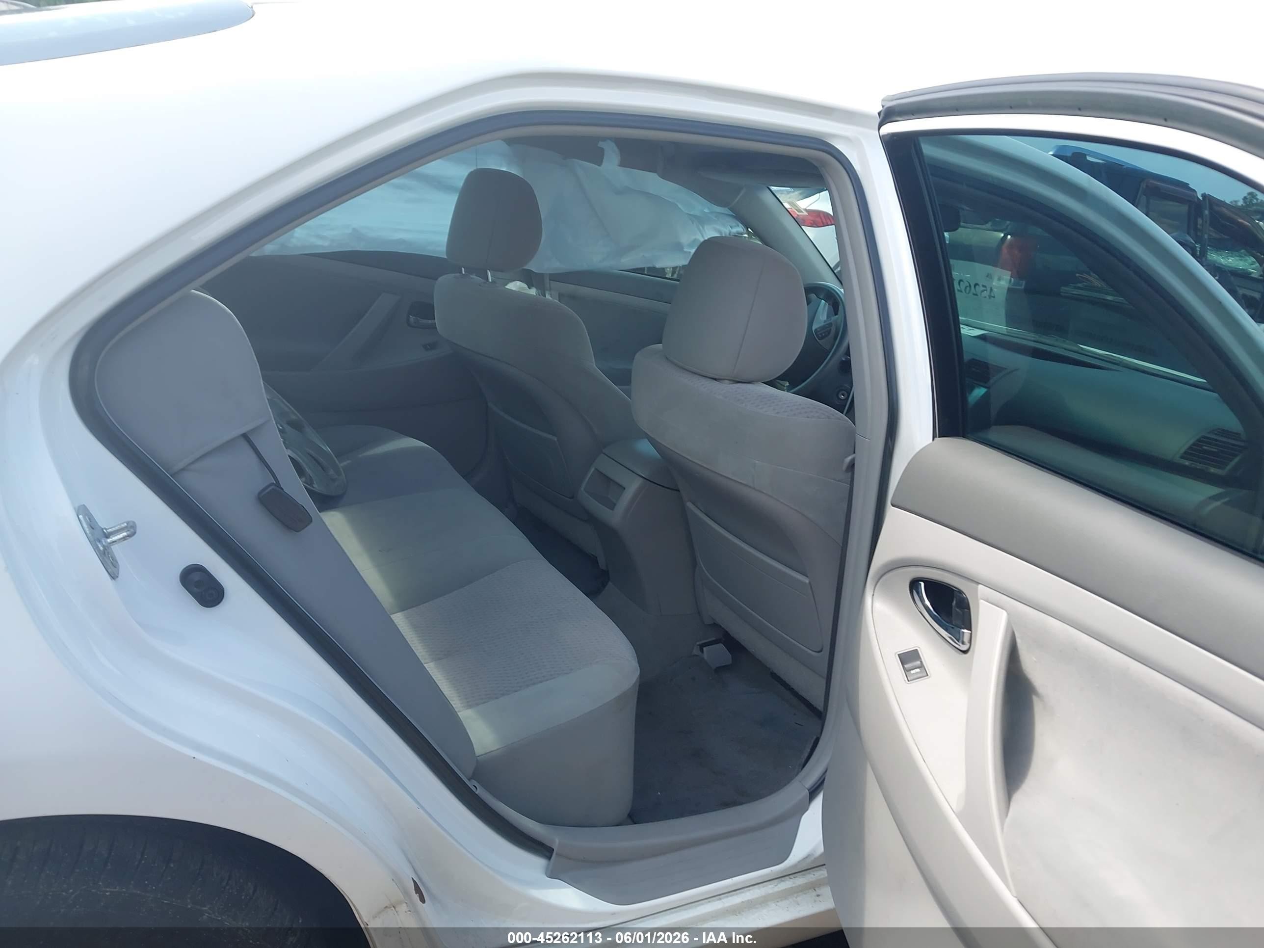 2011 Toyota Camry Le Белый vin: 4T4BF3EK9BR216610