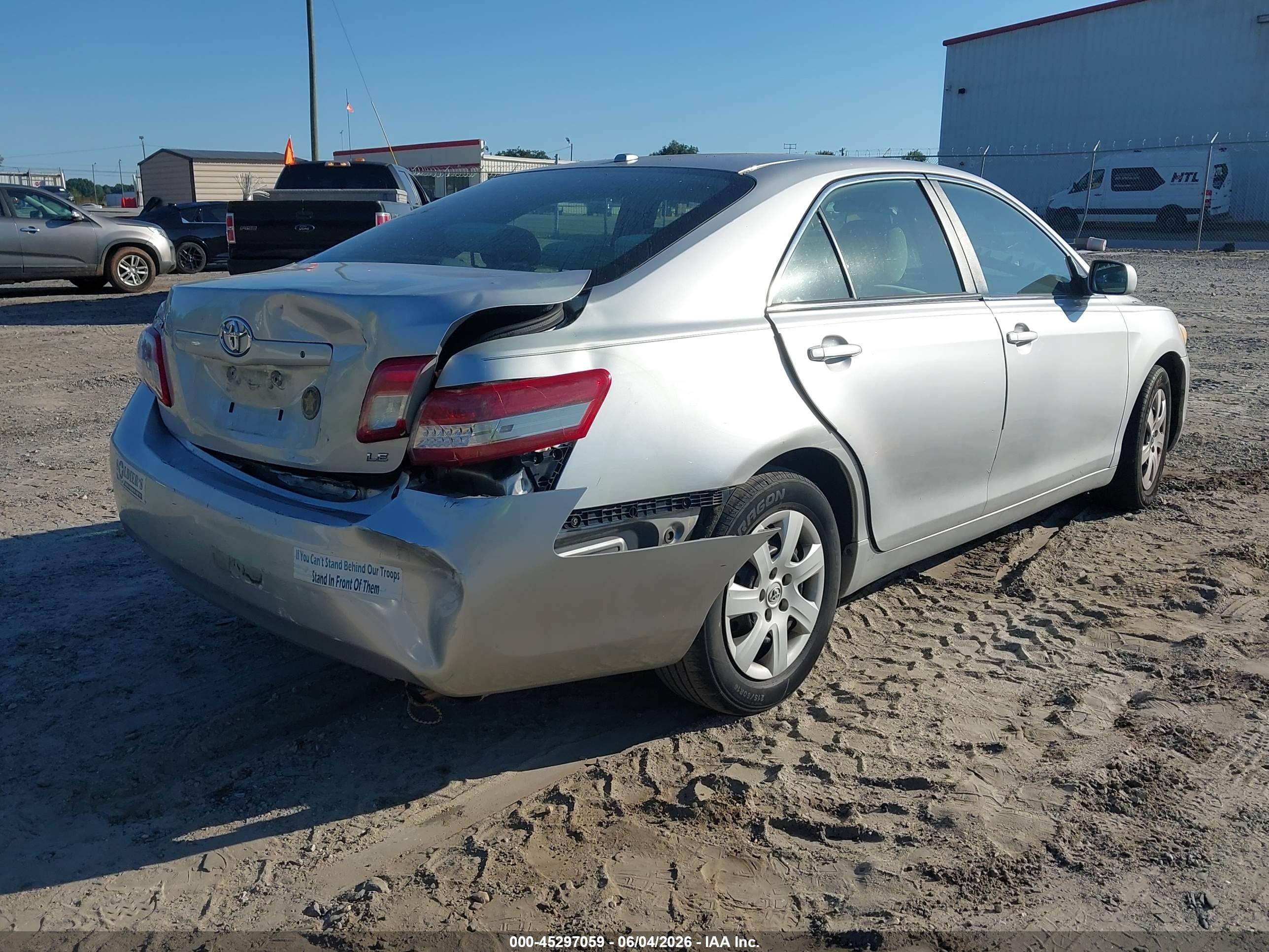2010 Toyota Camry Le Silver vin: 4T4BF3EKXAR002577