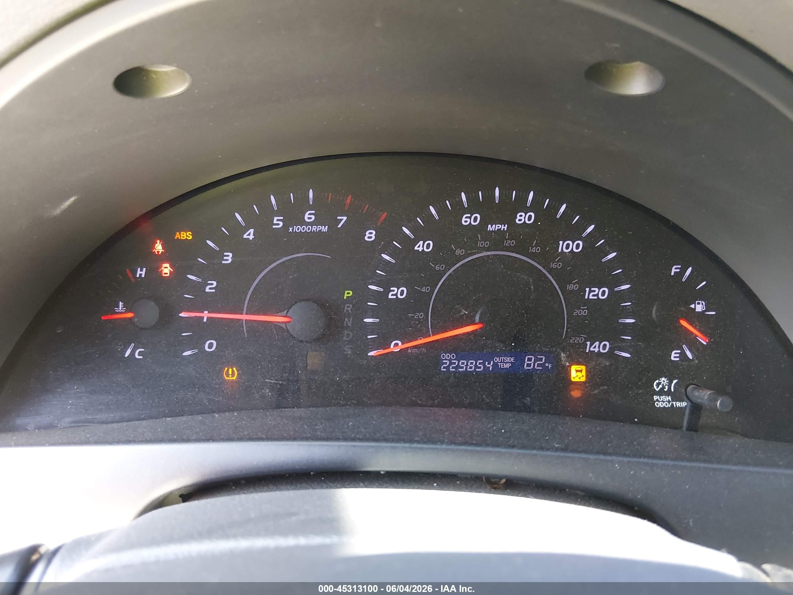 2010 Toyota Camry Le Blue vin: 4T4BF3EKXAR004166