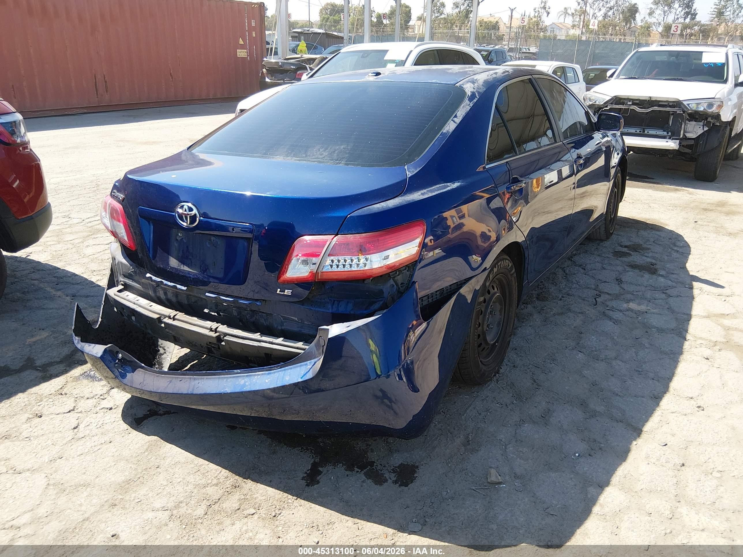 2010 Toyota Camry Le Blue vin: 4T4BF3EKXAR004166