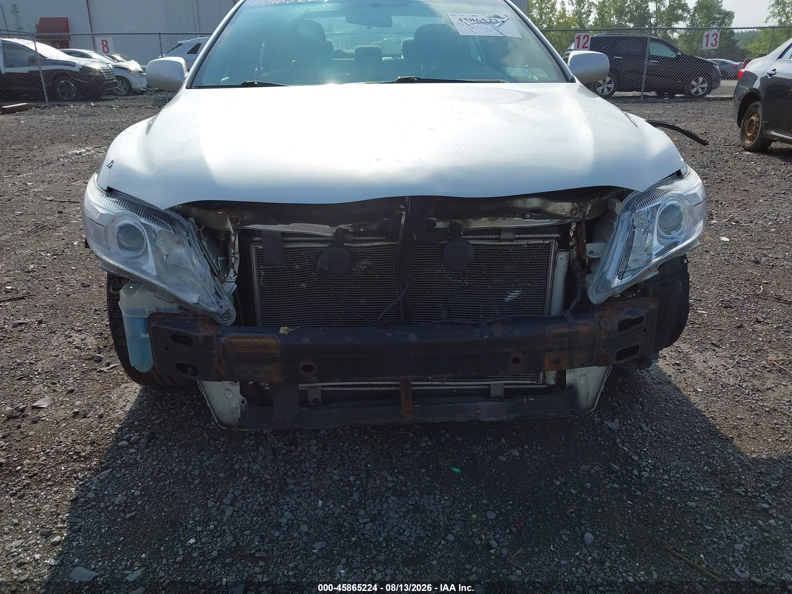 2010 Toyota Camry Le Silver vin: 4T4BF3EKXAR018469