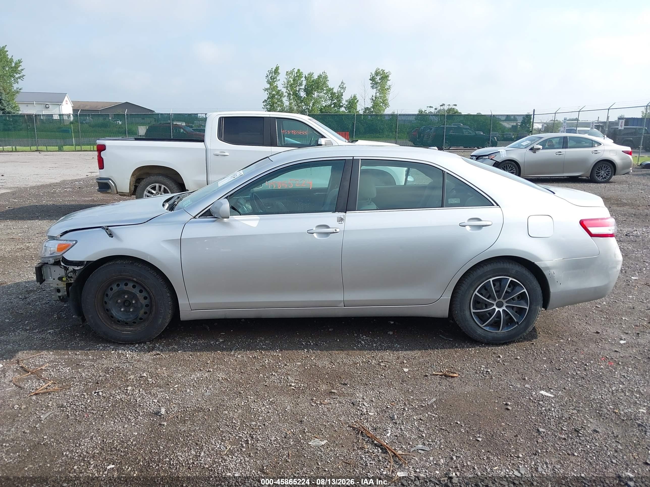 2010 Toyota Camry Le Silver vin: 4T4BF3EKXAR018469