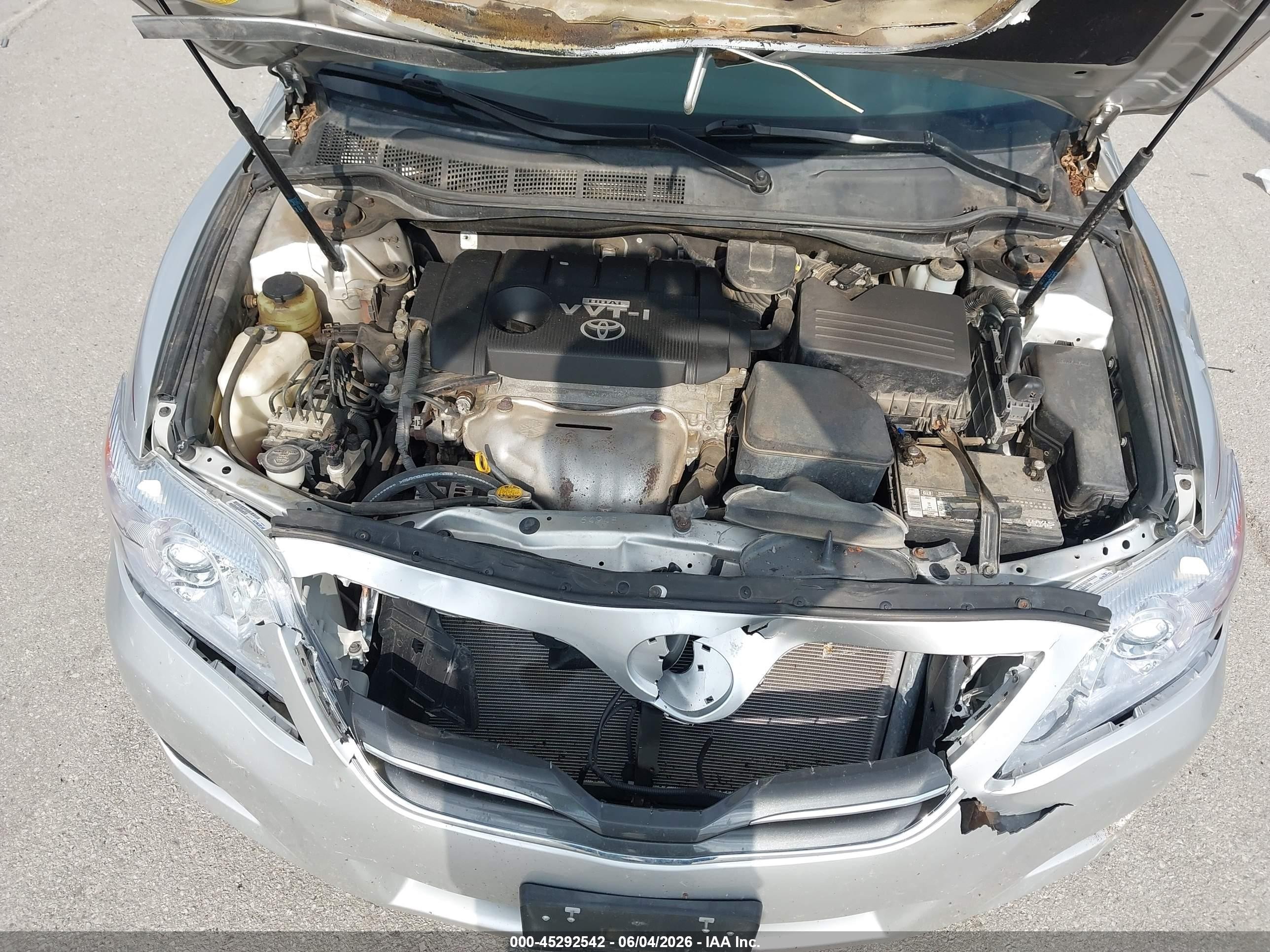 2010 Toyota Camry Xle Silver vin: 4T4BF3EKXAR026927