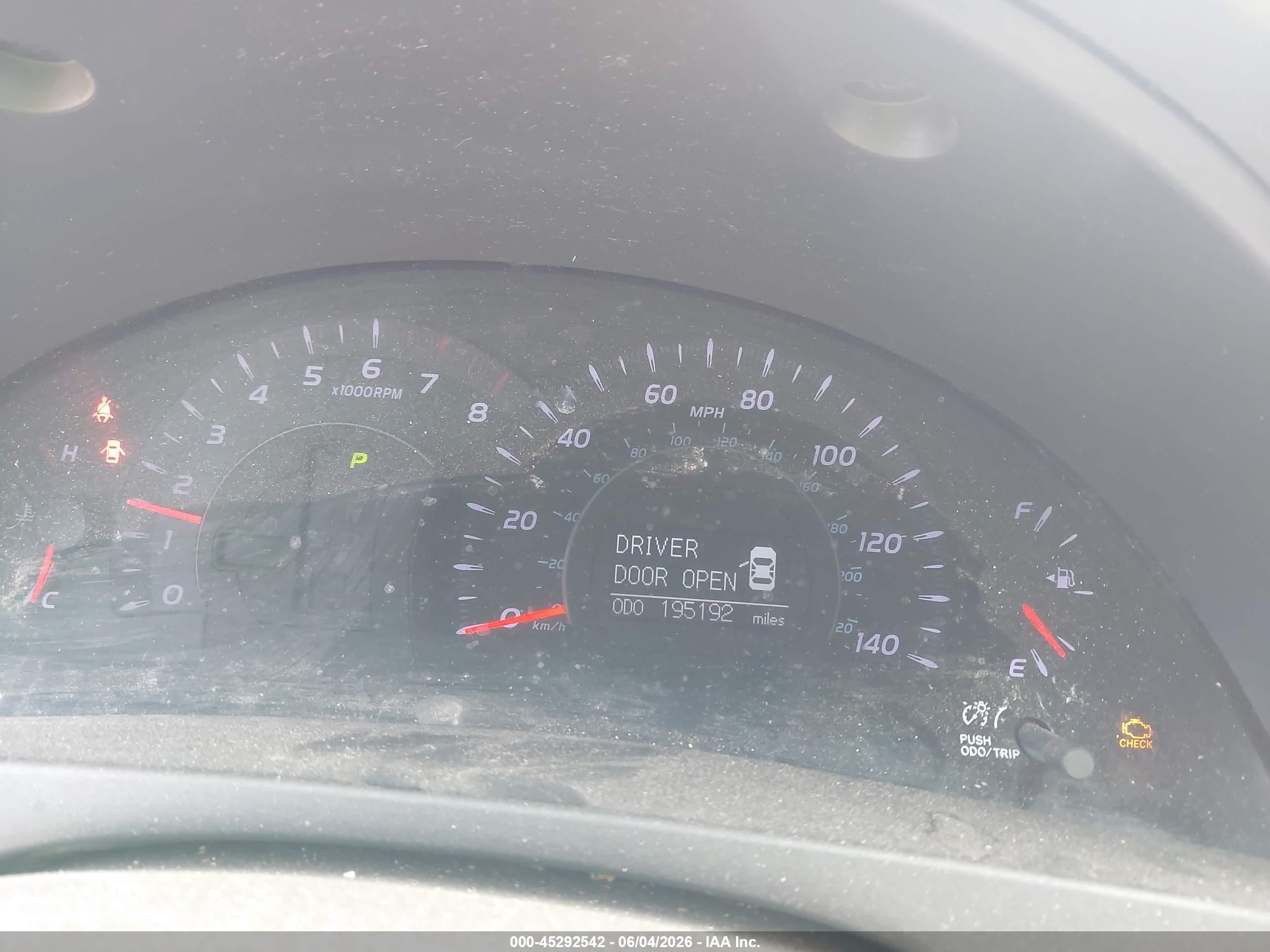 2010 Toyota Camry Xle Silver vin: 4T4BF3EKXAR026927