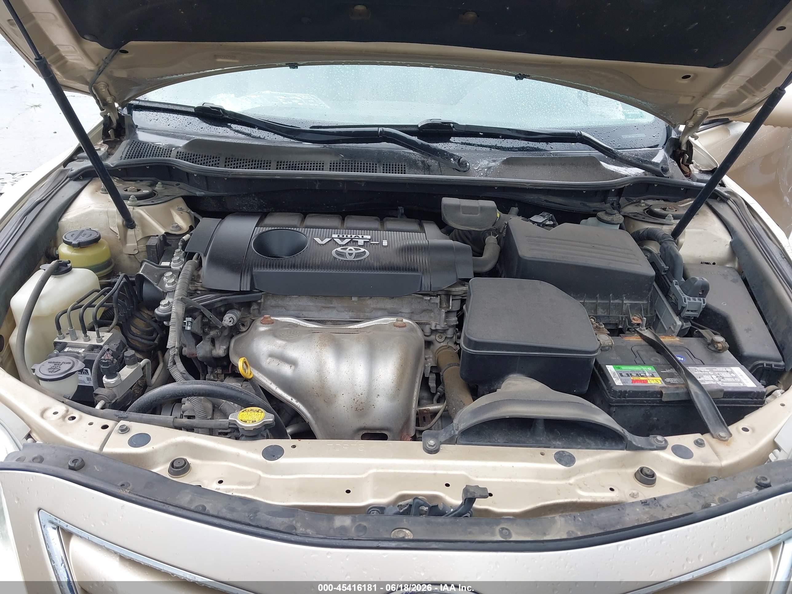 2010 Toyota Camry Le Champagne vin: 4T4BF3EKXAR032954