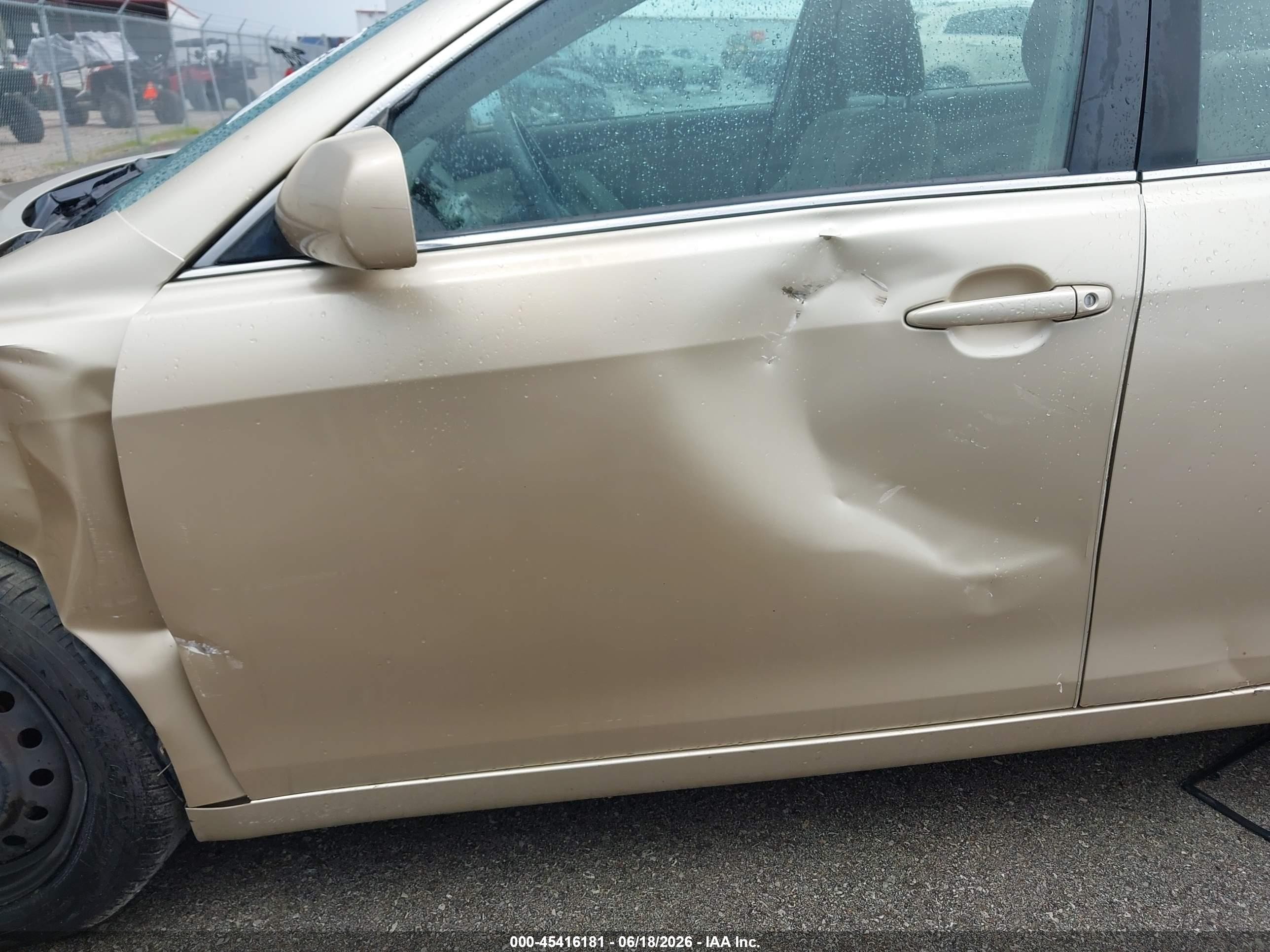 2010 Toyota Camry Le Champagne vin: 4T4BF3EKXAR032954