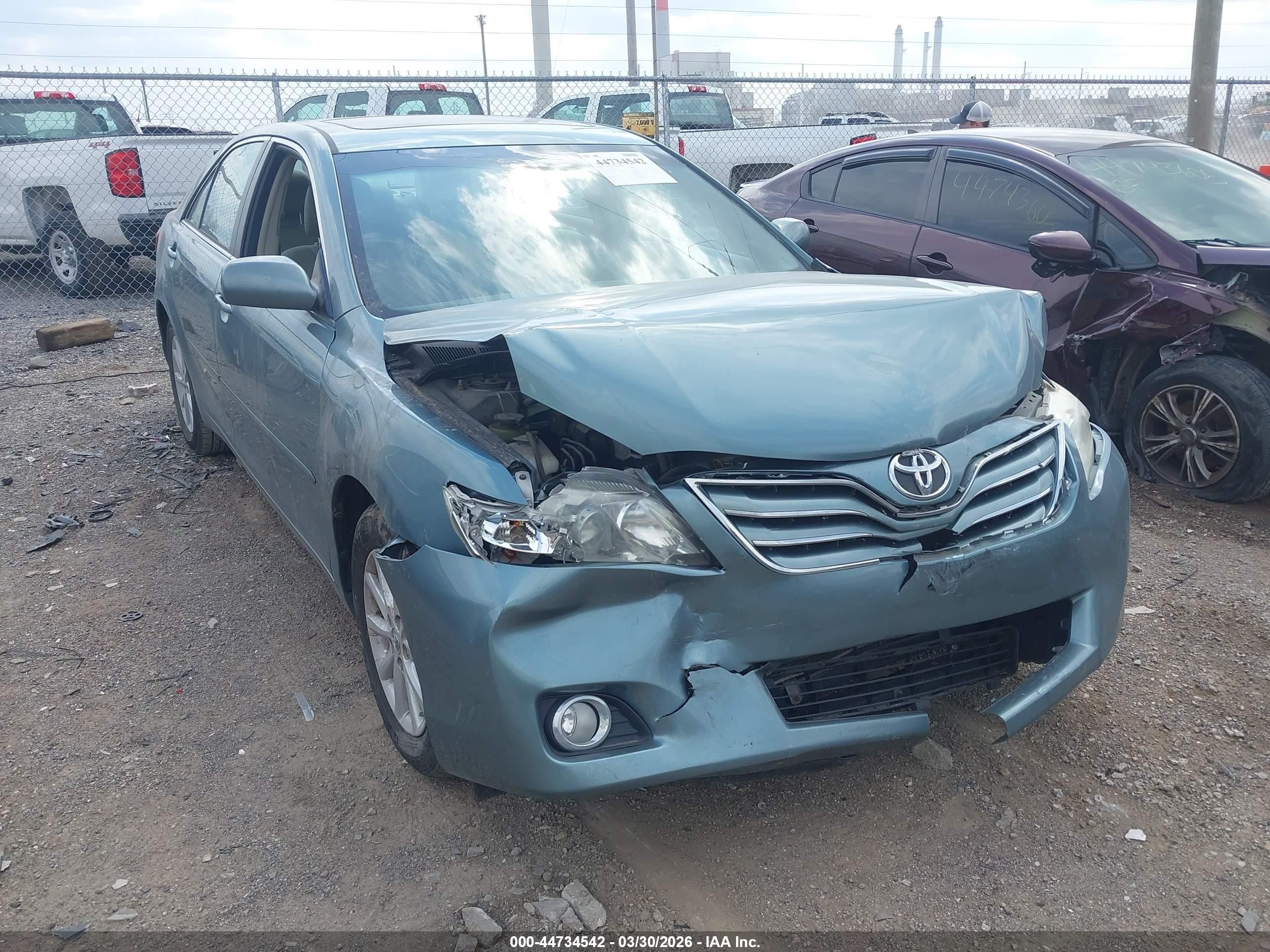 2010 Toyota Camry Xle Blue vin: 4T4BF3EKXAR035675