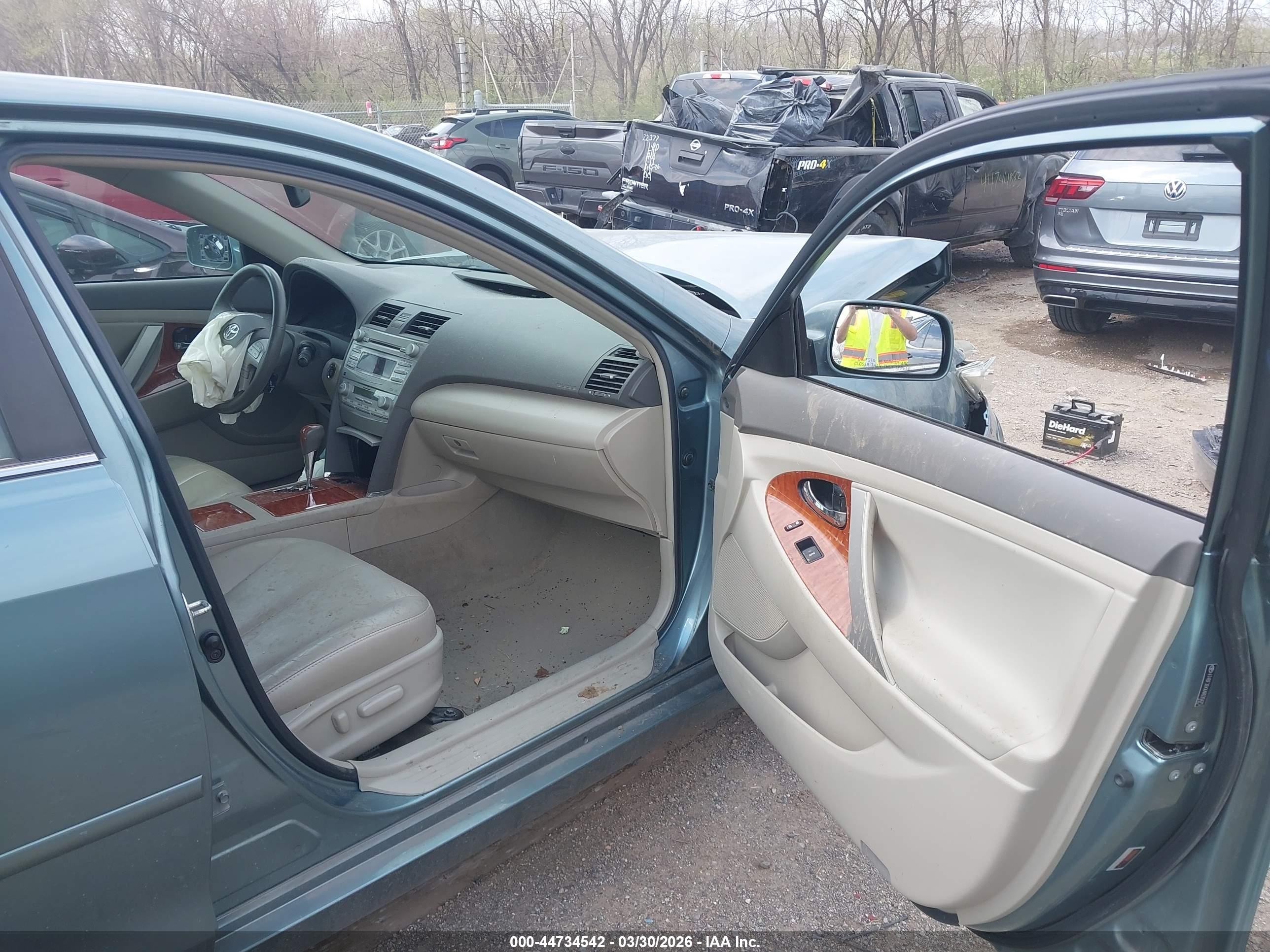 2010 Toyota Camry Xle Blue vin: 4T4BF3EKXAR035675