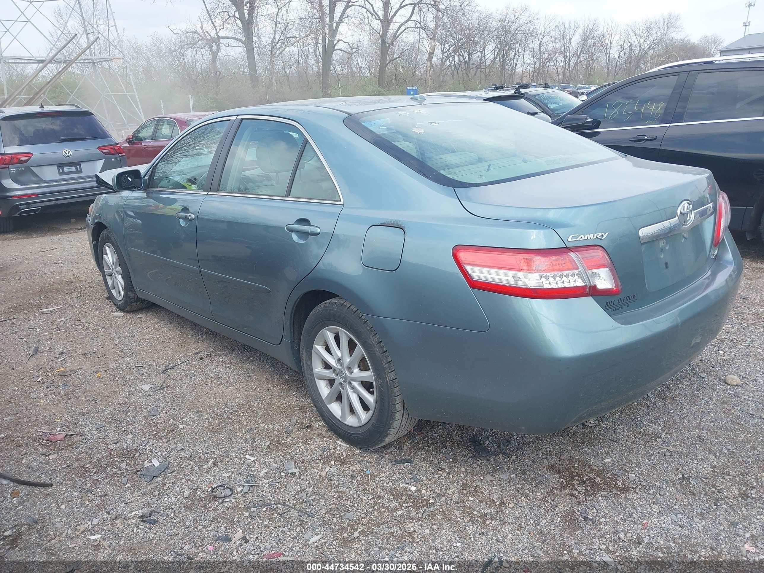 2010 Toyota Camry Xle Blue vin: 4T4BF3EKXAR035675