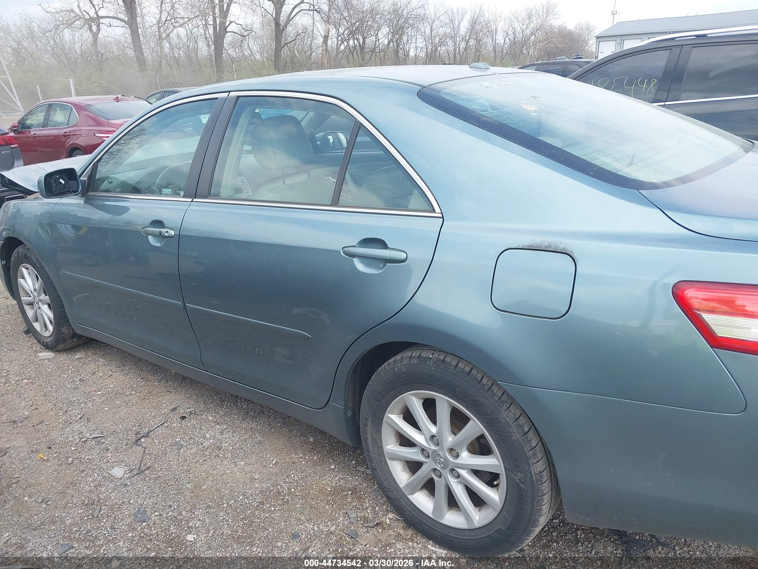 2010 Toyota Camry Xle Blue vin: 4T4BF3EKXAR035675