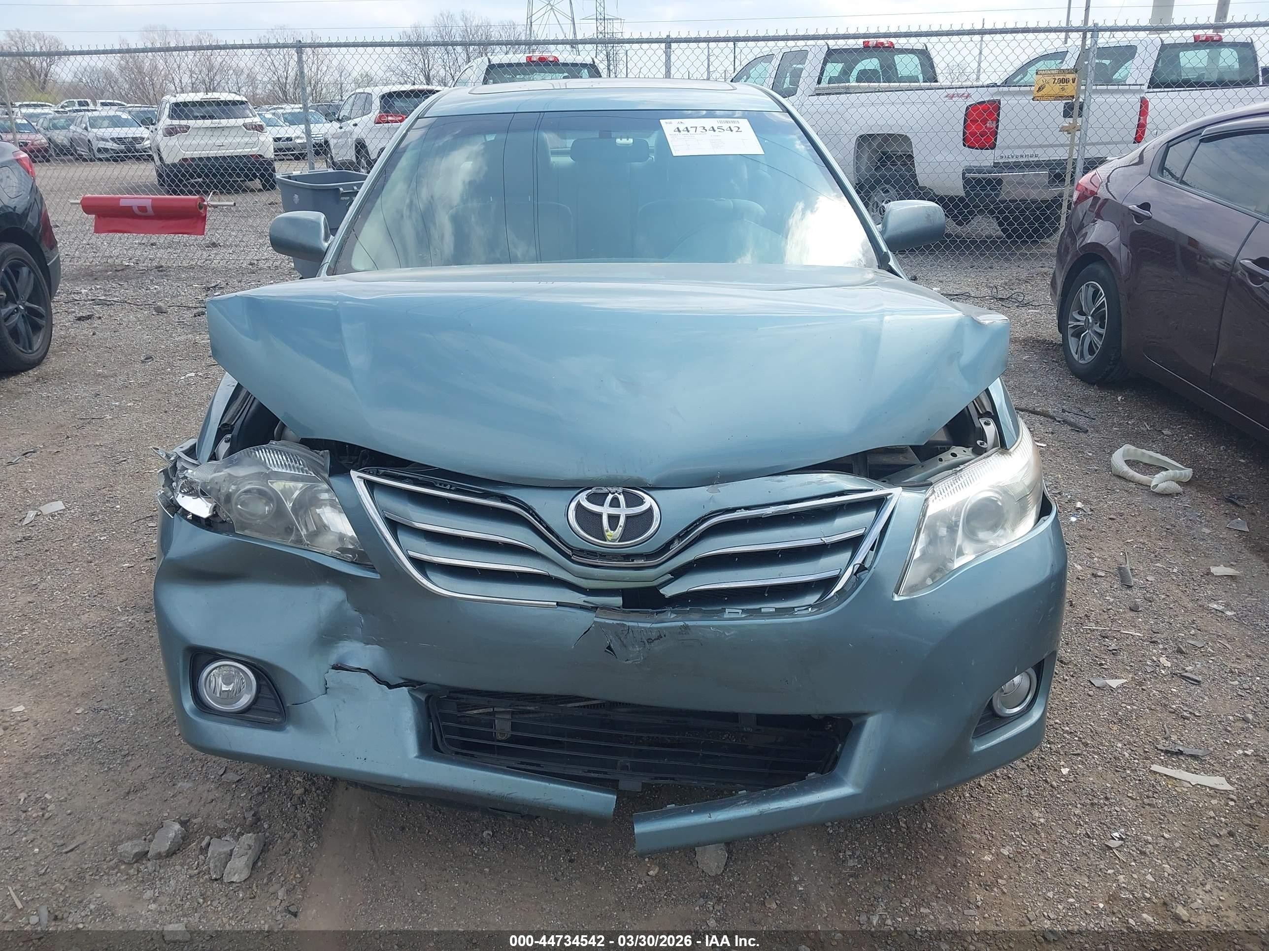 2010 Toyota Camry Xle Blue vin: 4T4BF3EKXAR035675