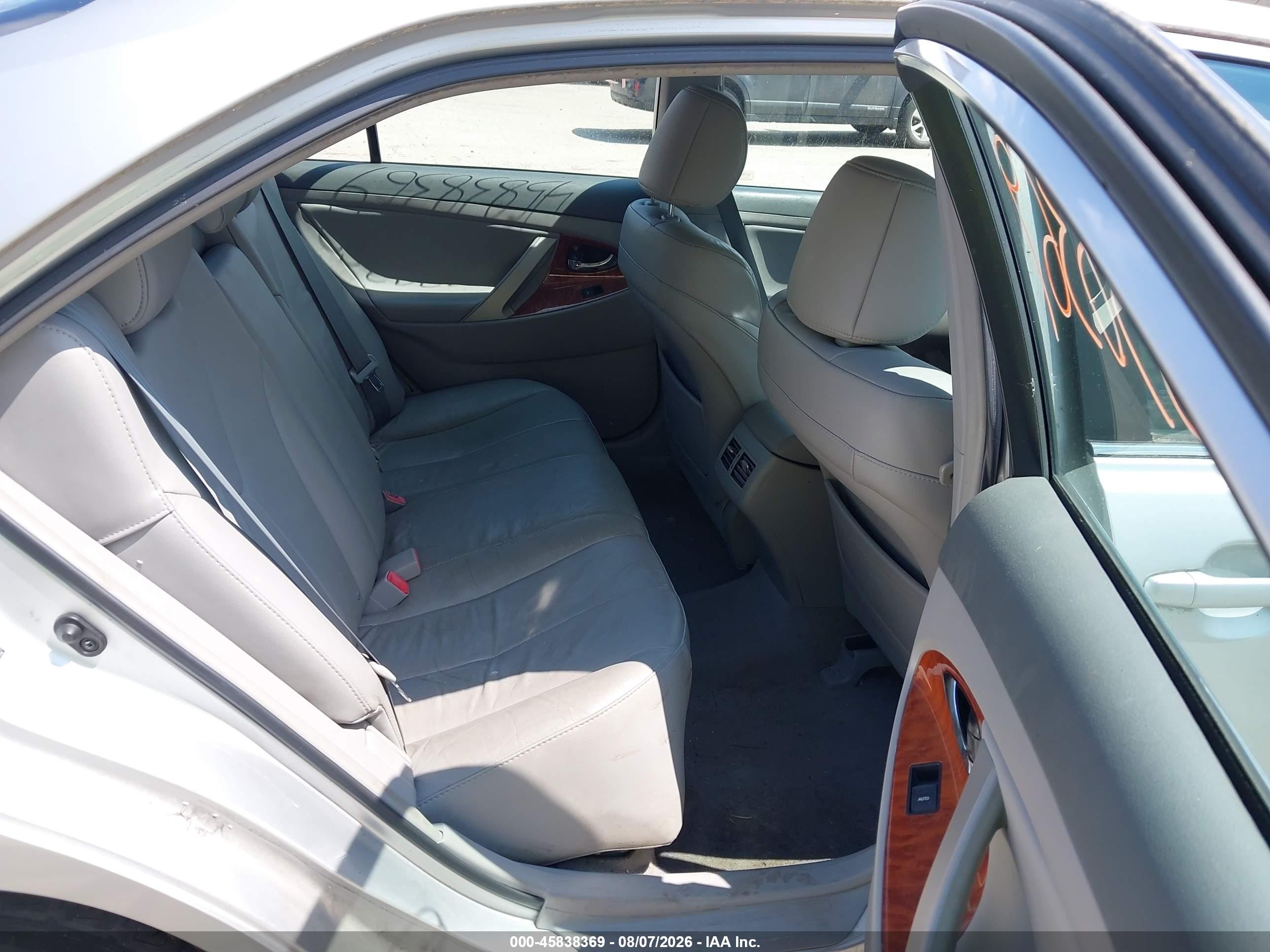 2010 Toyota Camry Xle Silver vin: 4T4BF3EKXAR039015