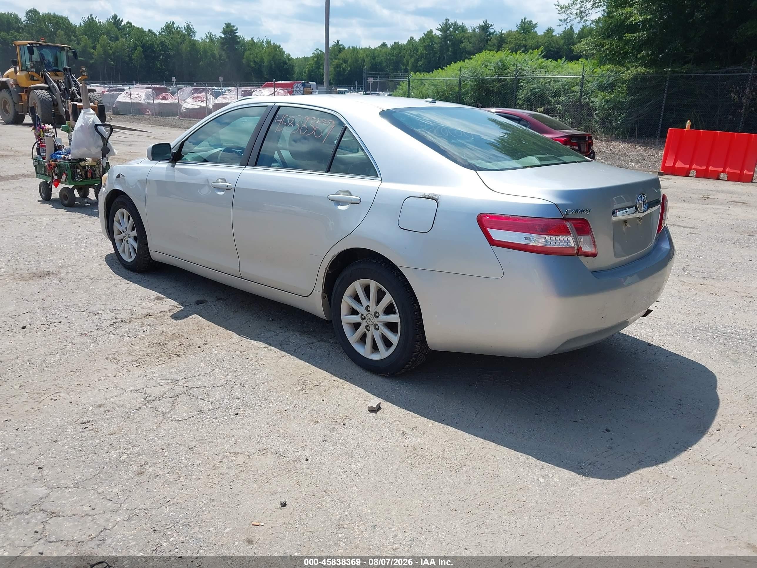 2010 Toyota Camry Xle Silver vin: 4T4BF3EKXAR039015