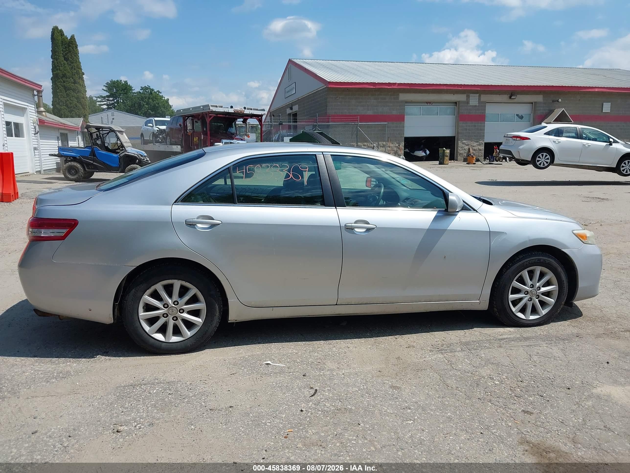 2010 Toyota Camry Xle Silver vin: 4T4BF3EKXAR039015