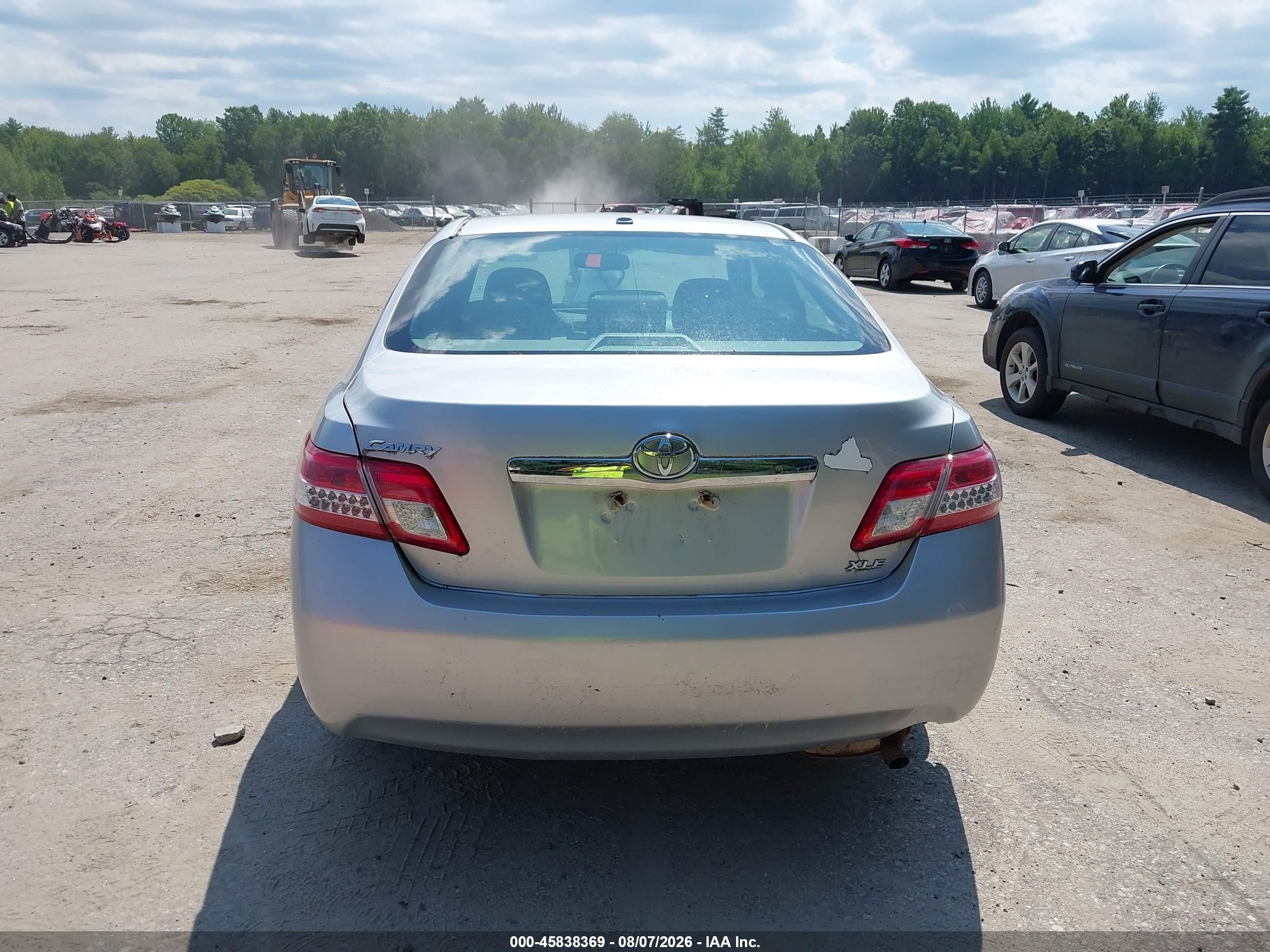 2010 Toyota Camry Xle Silver vin: 4T4BF3EKXAR039015
