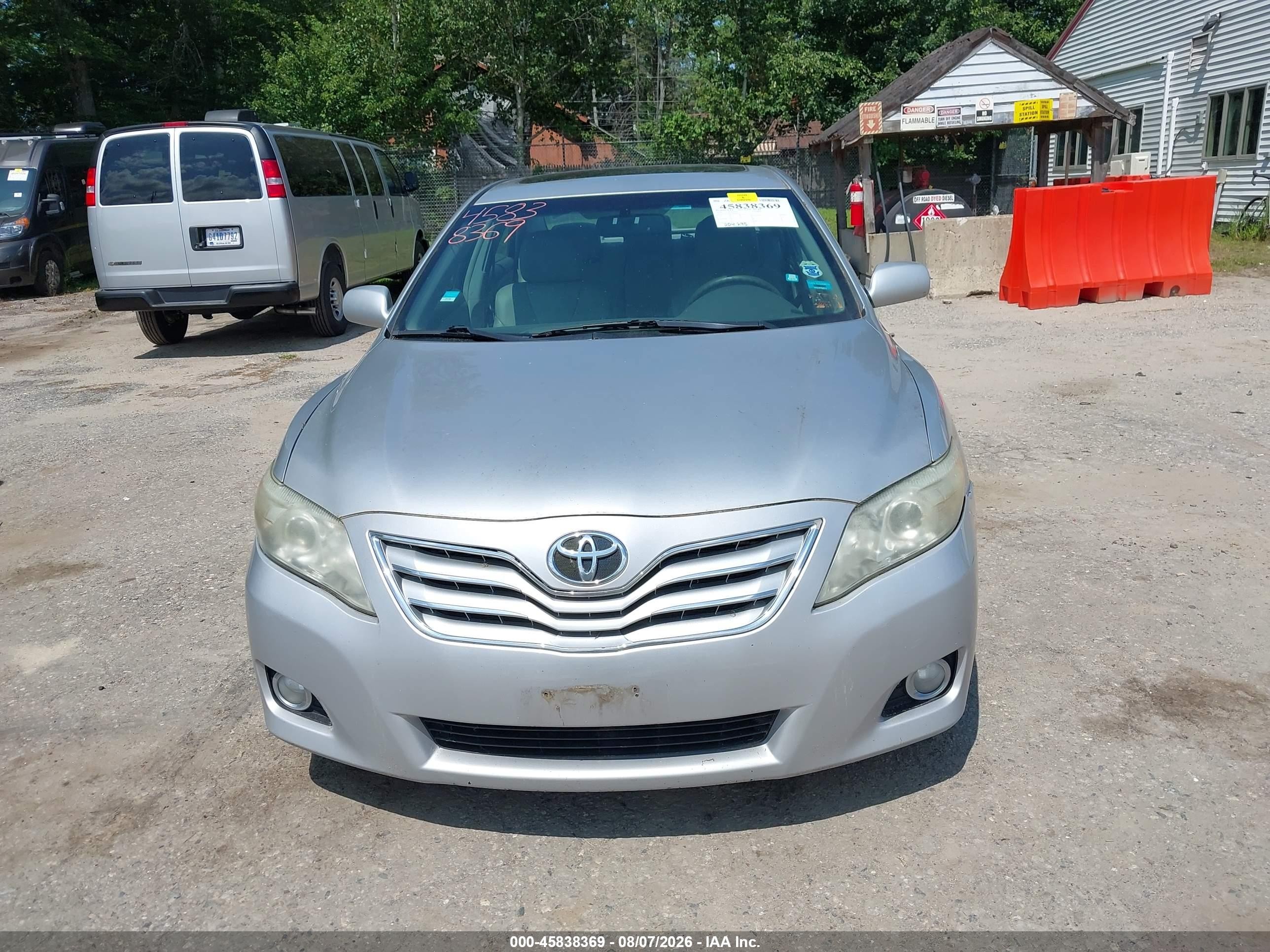 2010 Toyota Camry Xle Silver vin: 4T4BF3EKXAR039015