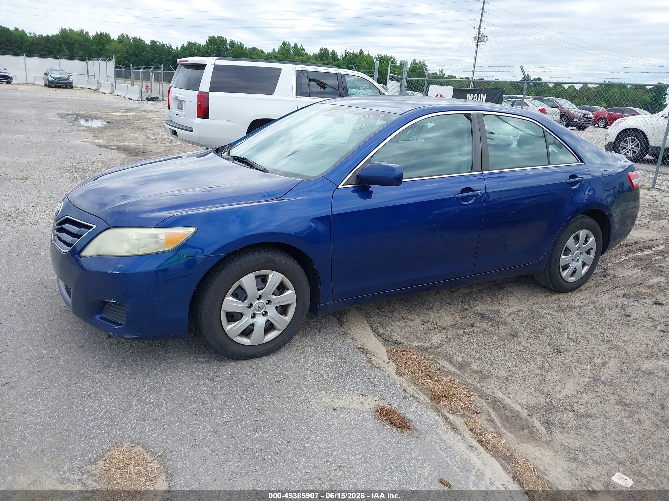 2010 Toyota Camry Le Dark Blue vin: 4T4BF3EKXAR051293