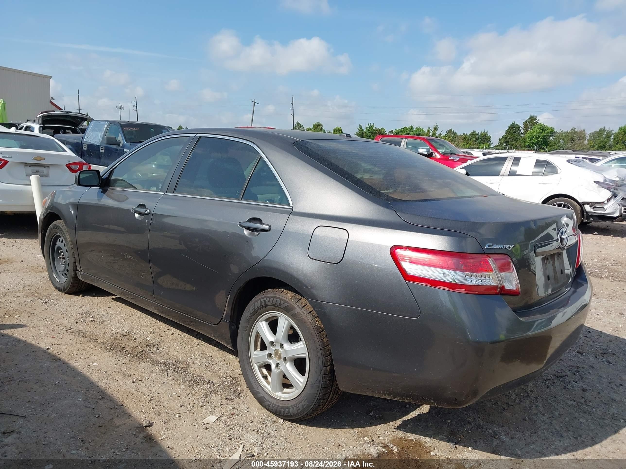 2010 Toyota Camry Le Gray vin: 4T4BF3EKXAR051715