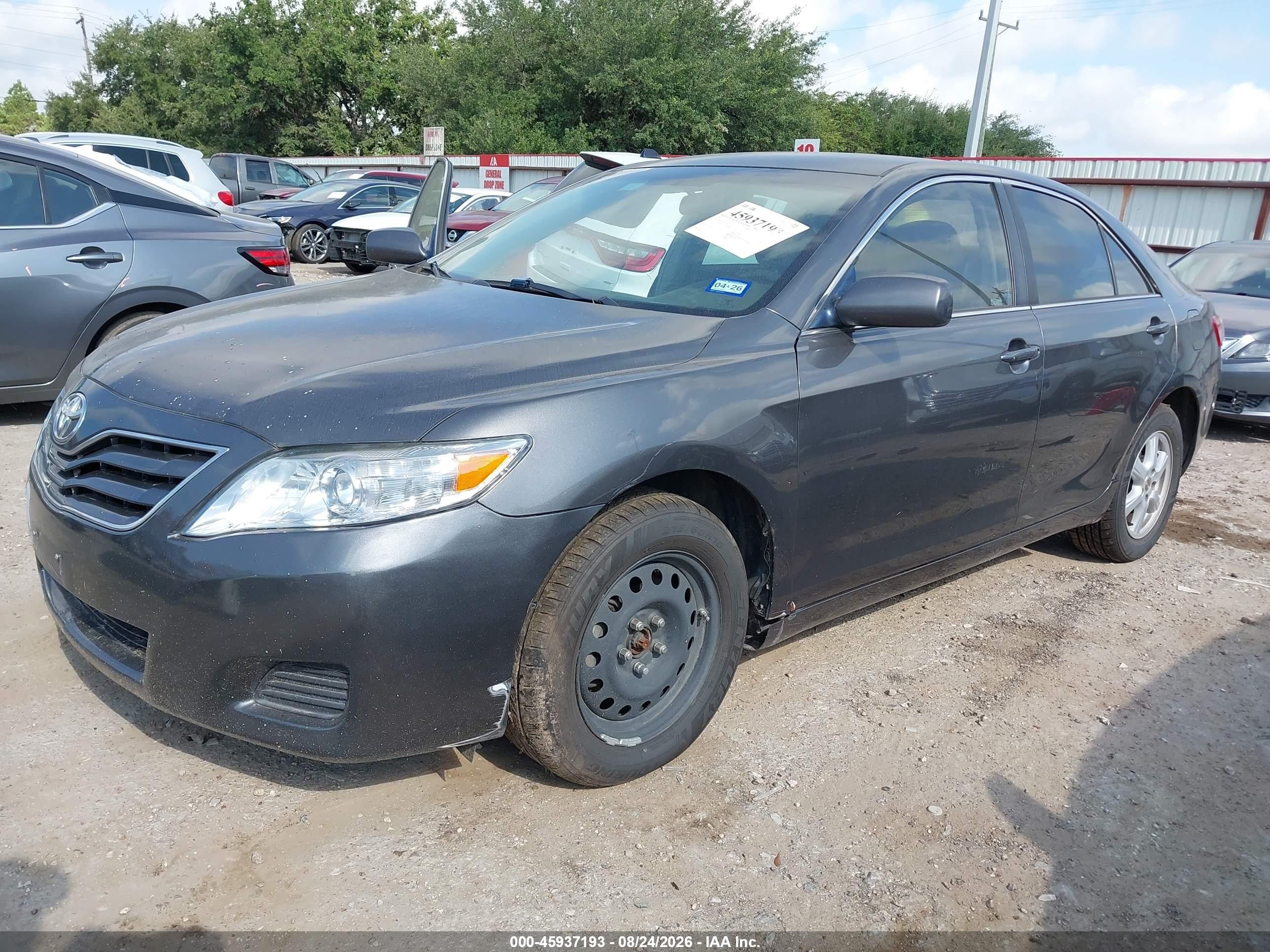 2010 Toyota Camry Le Gray vin: 4T4BF3EKXAR051715
