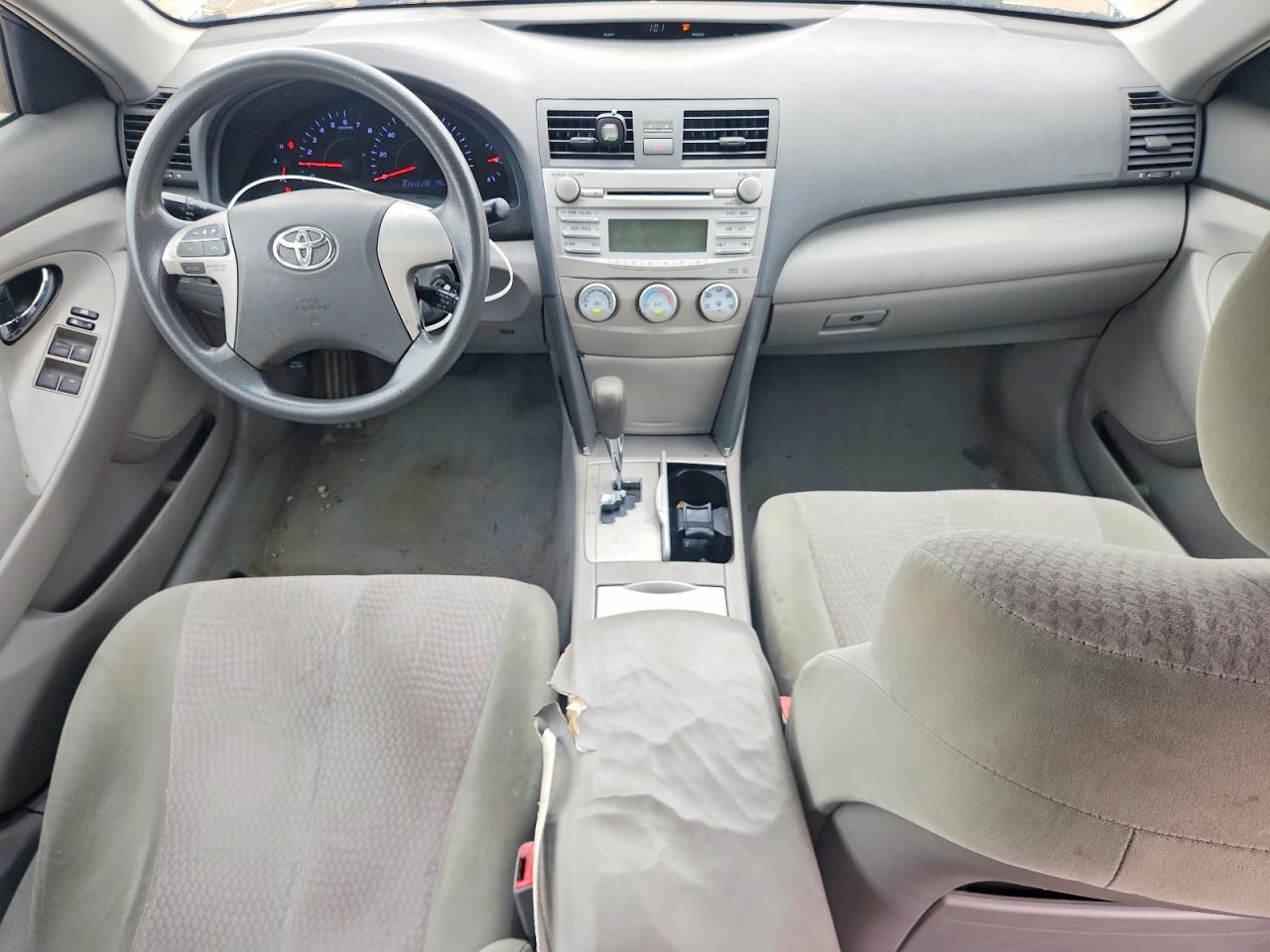 2010 Toyota Camry Le Silver vin: 4T4BF3EKXAR058700