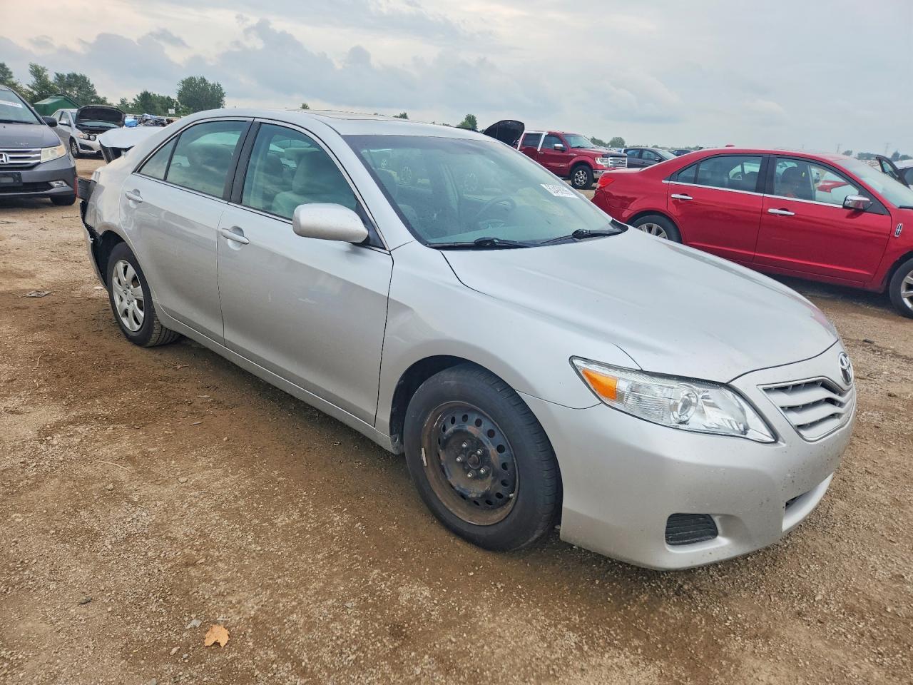 2010 Toyota Camry Le Silver vin: 4T4BF3EKXAR058700