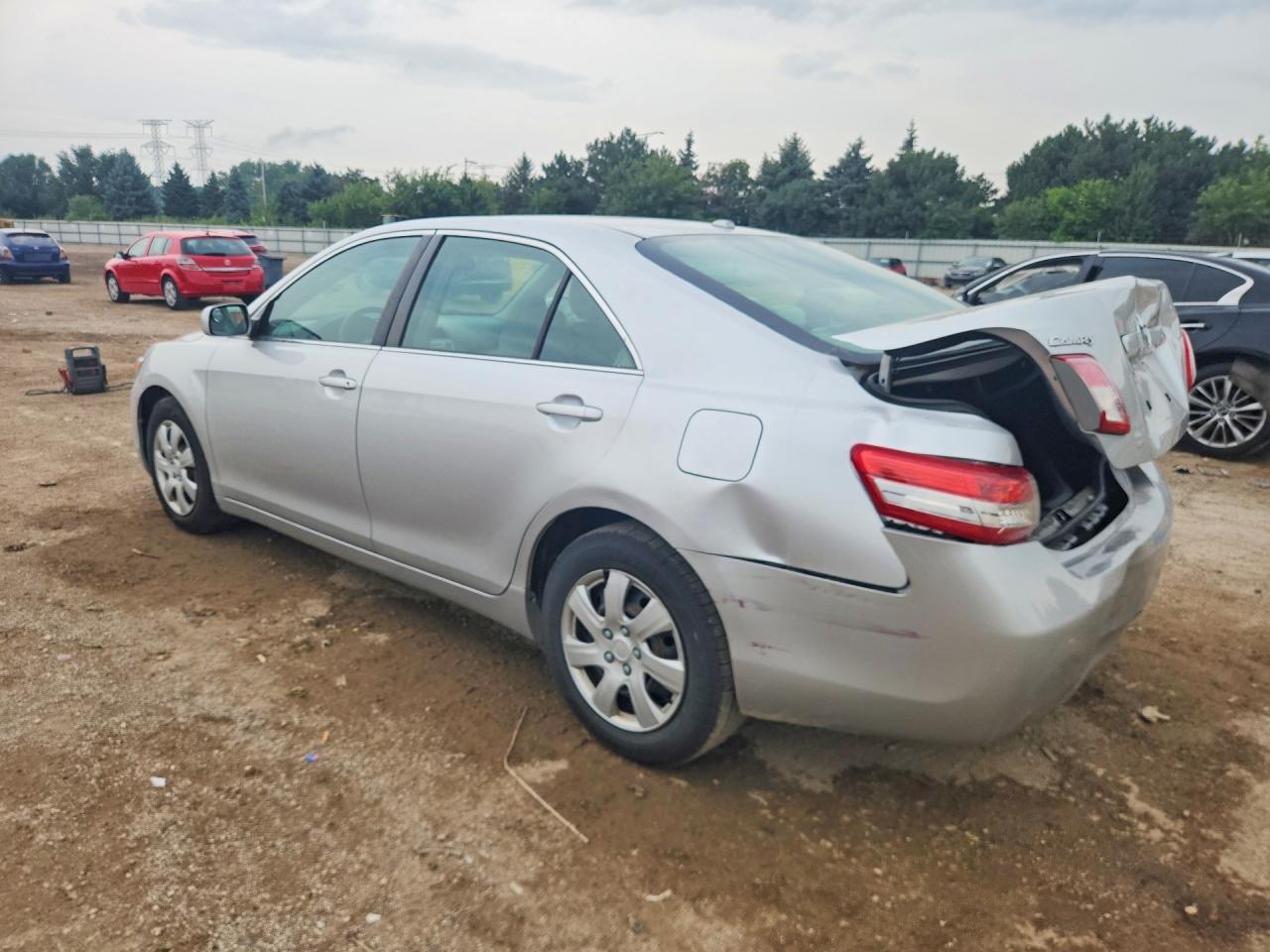 2010 Toyota Camry Le Silver vin: 4T4BF3EKXAR058700