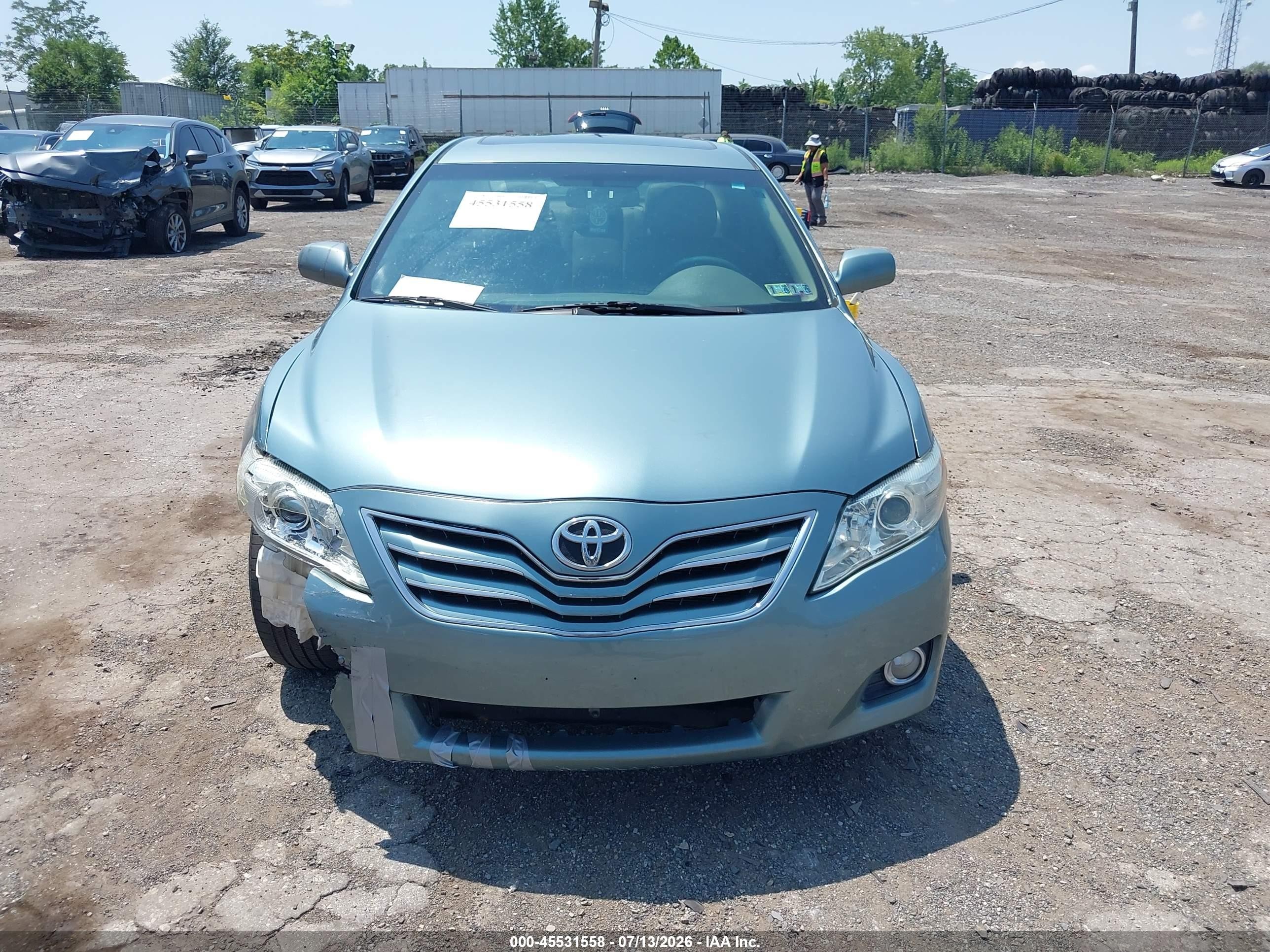 2010 Toyota Camry Xle Teal vin: 4T4BF3EKXAR060186