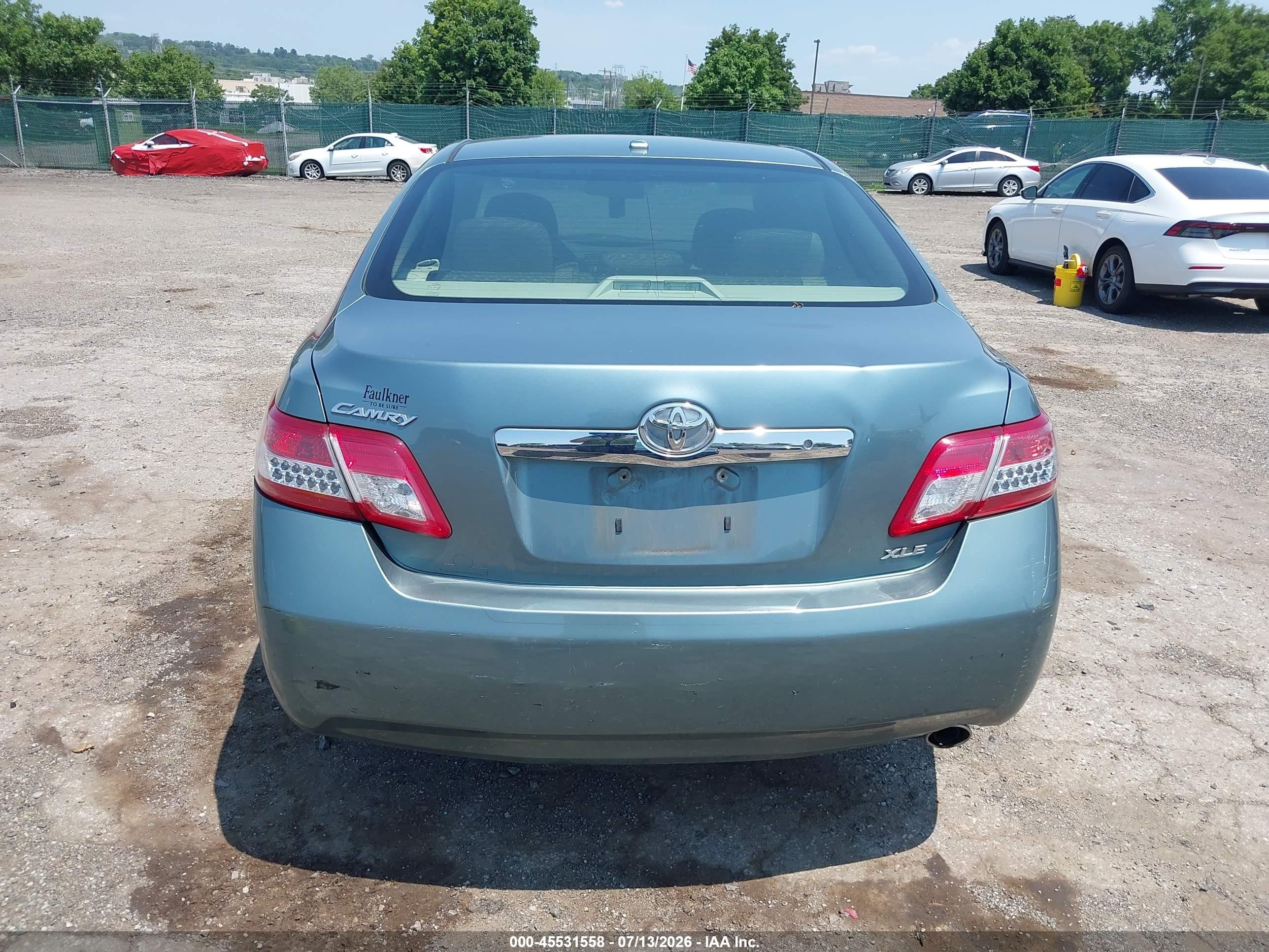 2010 Toyota Camry Xle Teal vin: 4T4BF3EKXAR060186