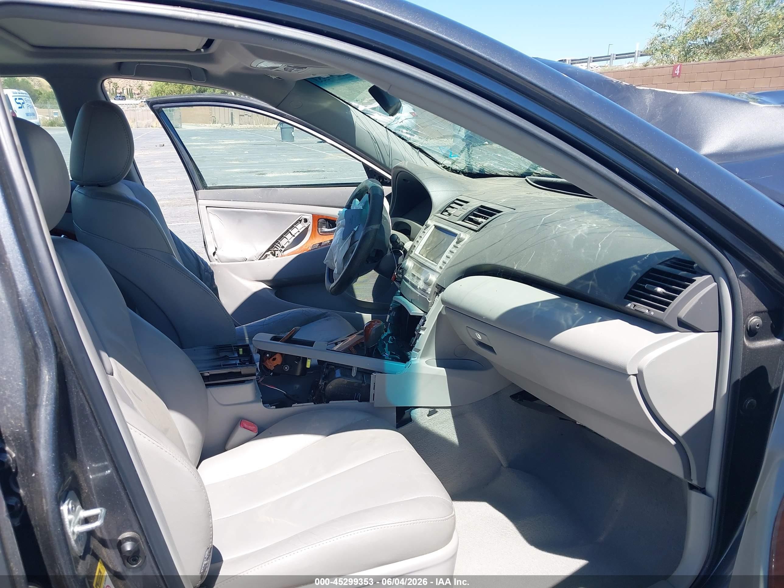 2010 Toyota Camry Xle Gray vin: 4T4BF3EKXAR072029
