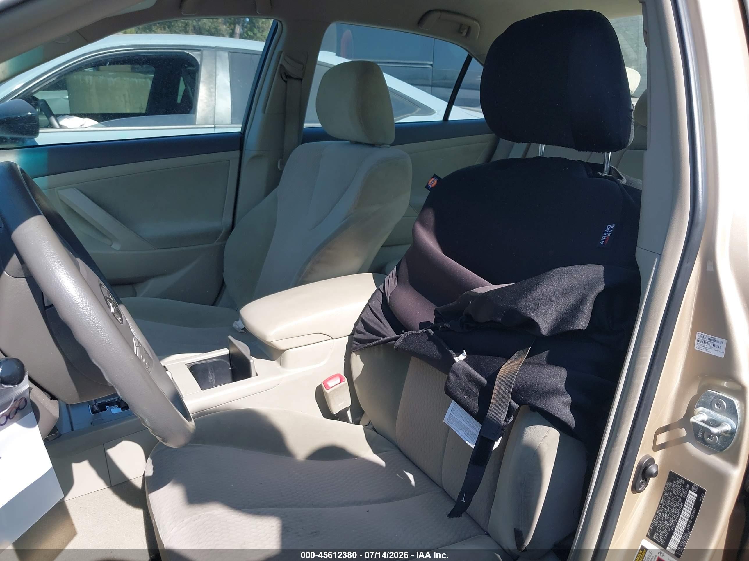 2010 Toyota Camry   Beige vin: 4T4BF3EKXAR077005