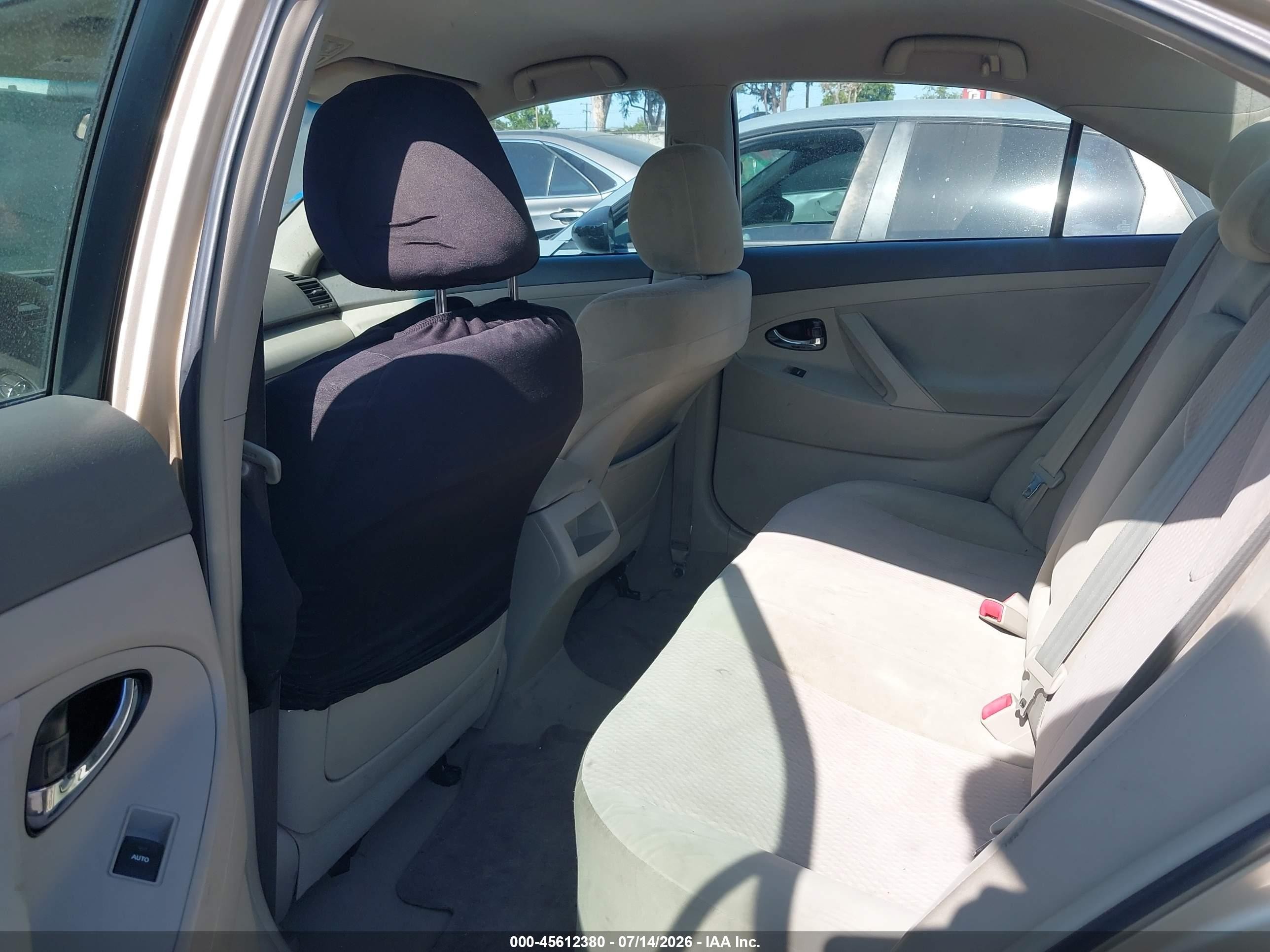2010 Toyota Camry   Beige vin: 4T4BF3EKXAR077005