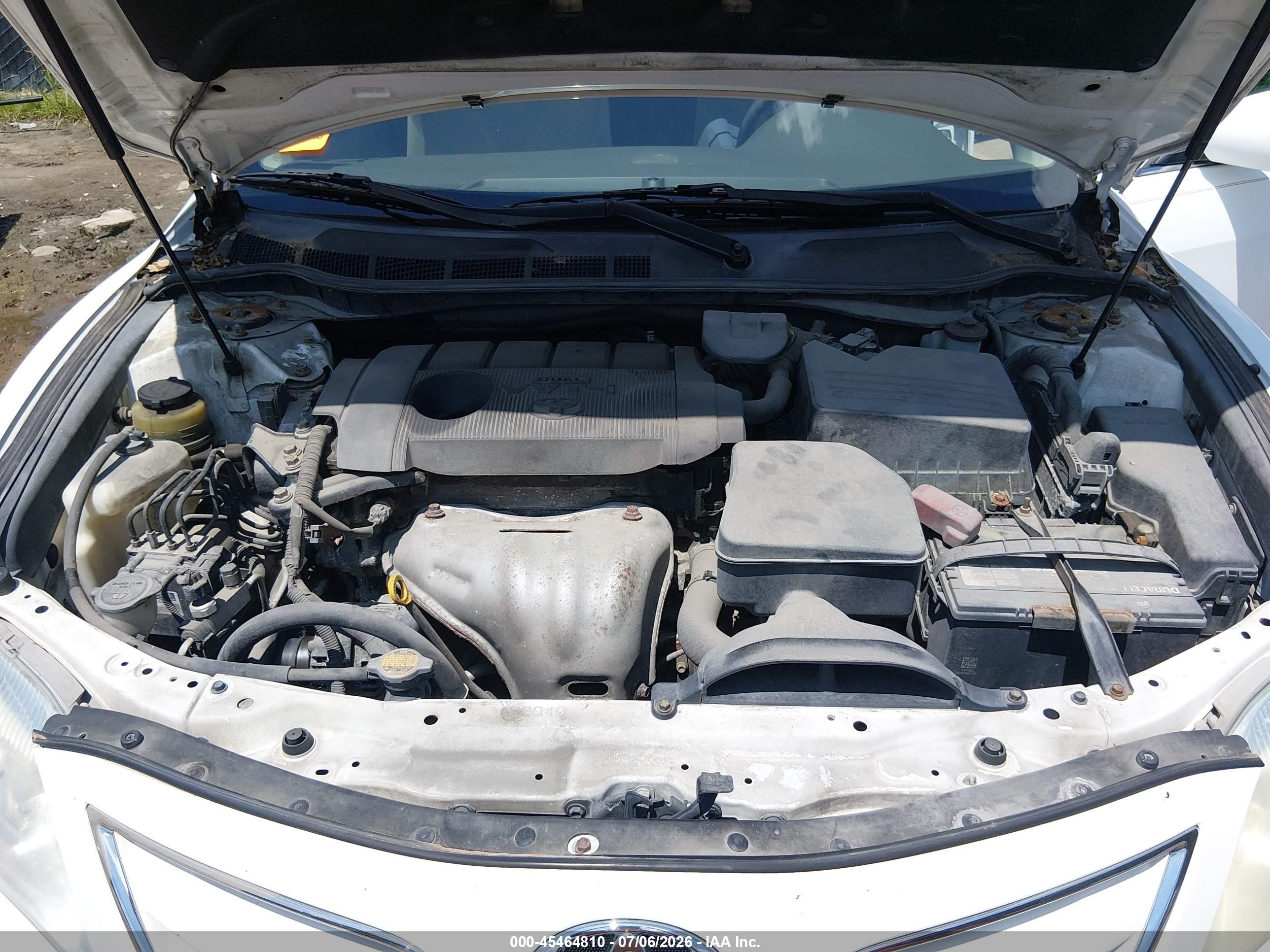 2010 Toyota Camry Le White vin: 4T4BF3EKXAR084004