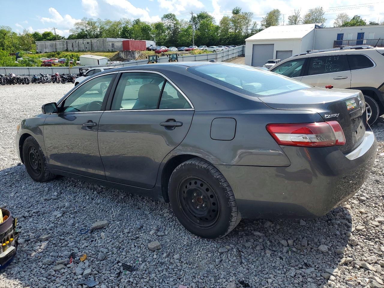 2010 Toyota Camry Le Gray vin: 4T4BF3EKXAR084651