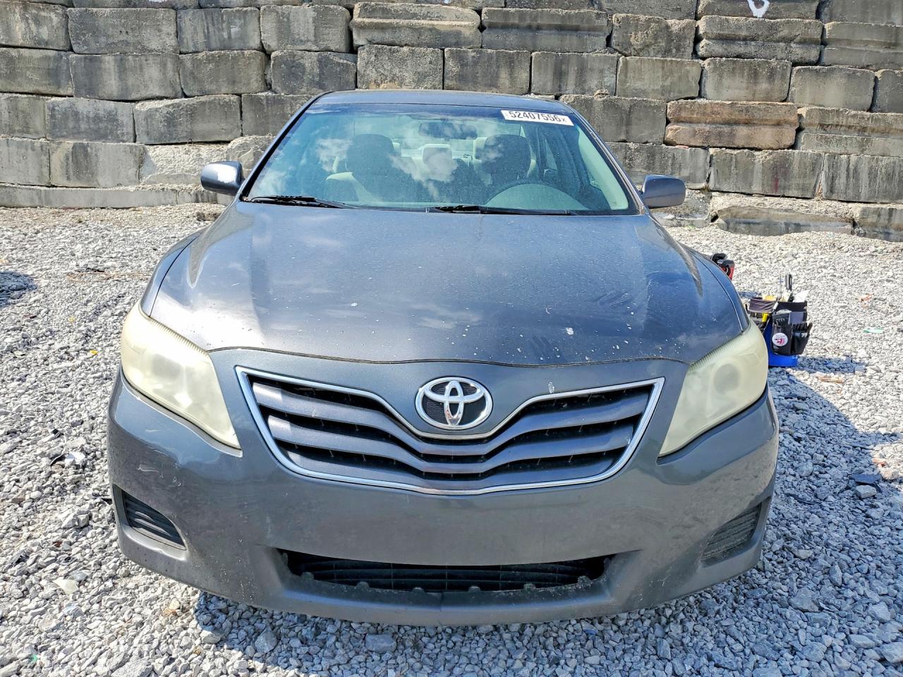 2010 Toyota Camry Le Gray vin: 4T4BF3EKXAR084651