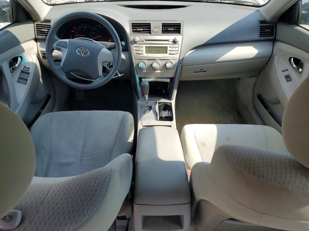 2010 Toyota Camry Le Gray vin: 4T4BF3EKXAR084651