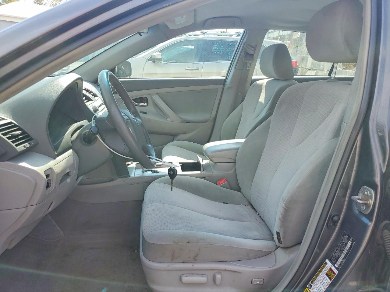 2010 Toyota Camry Le Gray vin: 4T4BF3EKXAR084651