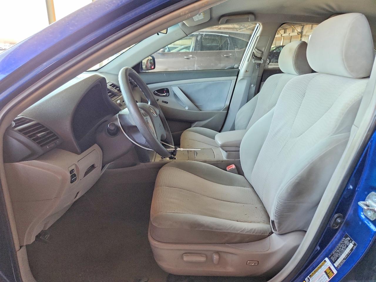 2011 Toyota Camry Le Blue vin: 4T4BF3EKXBR087731
