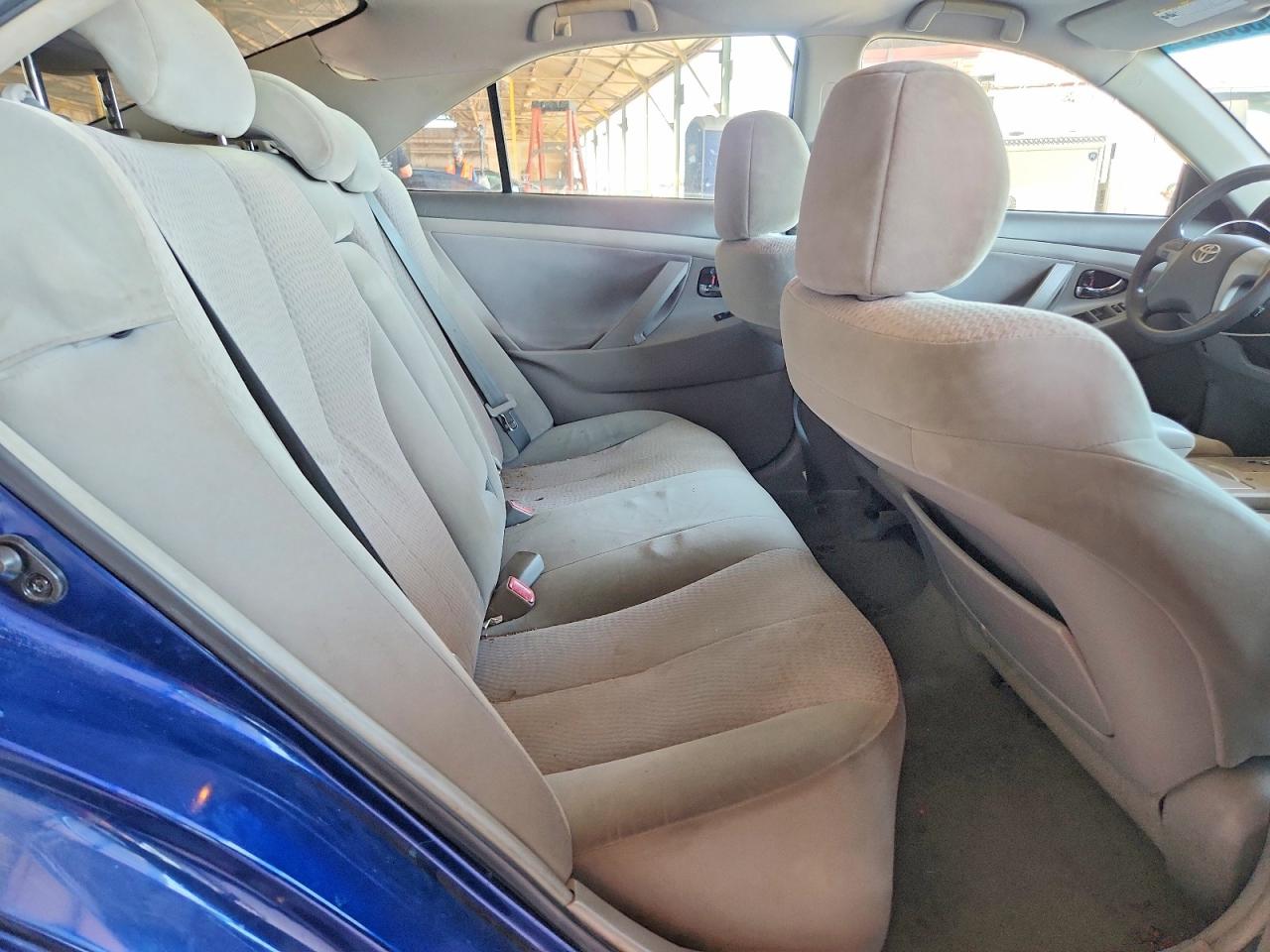 2011 Toyota Camry Le Blue vin: 4T4BF3EKXBR087731