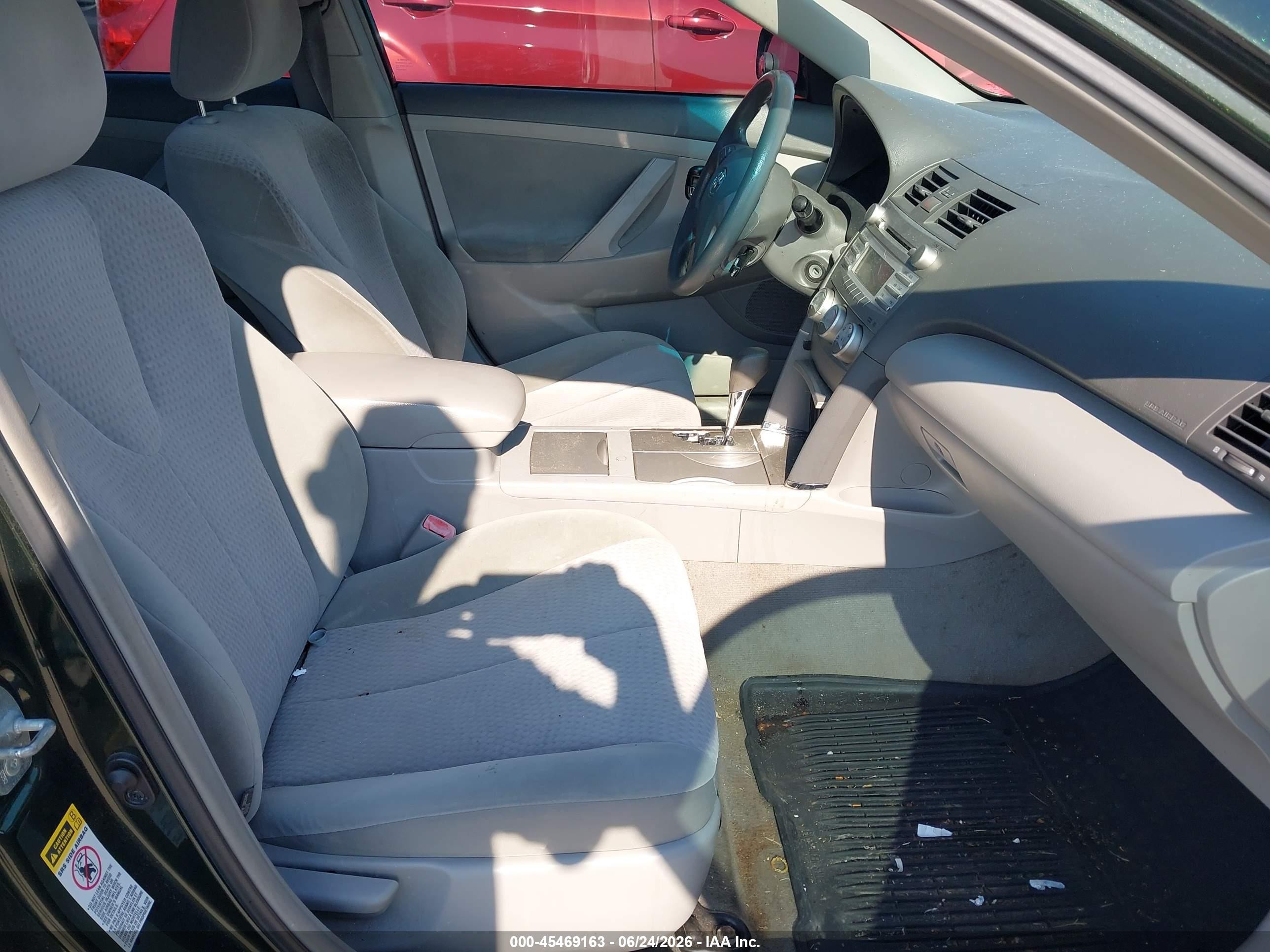 2011 Toyota Camry Le Green vin: 4T4BF3EKXBR092315