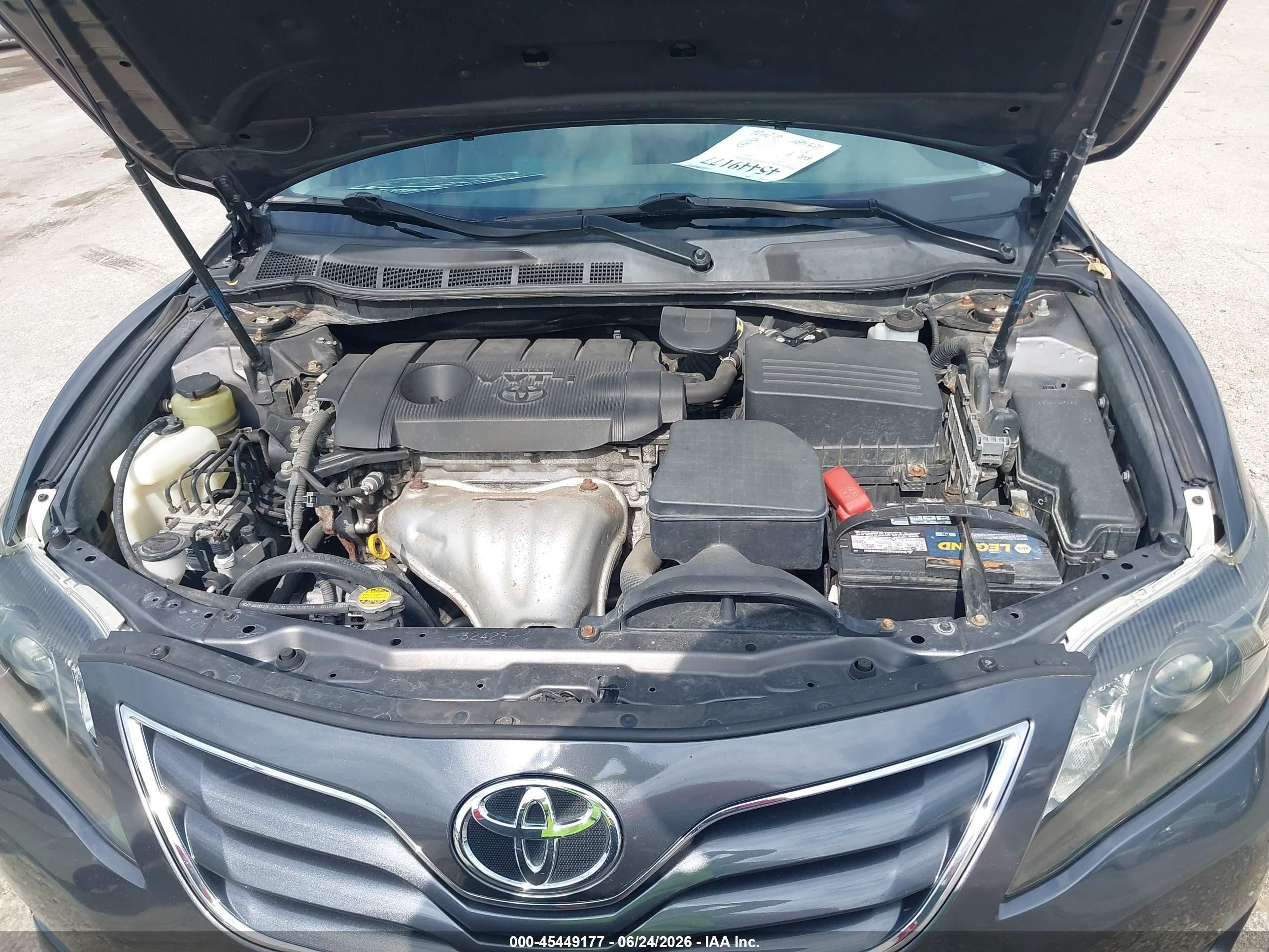 2011 Toyota Camry Le Gray vin: 4T4BF3EKXBR094386