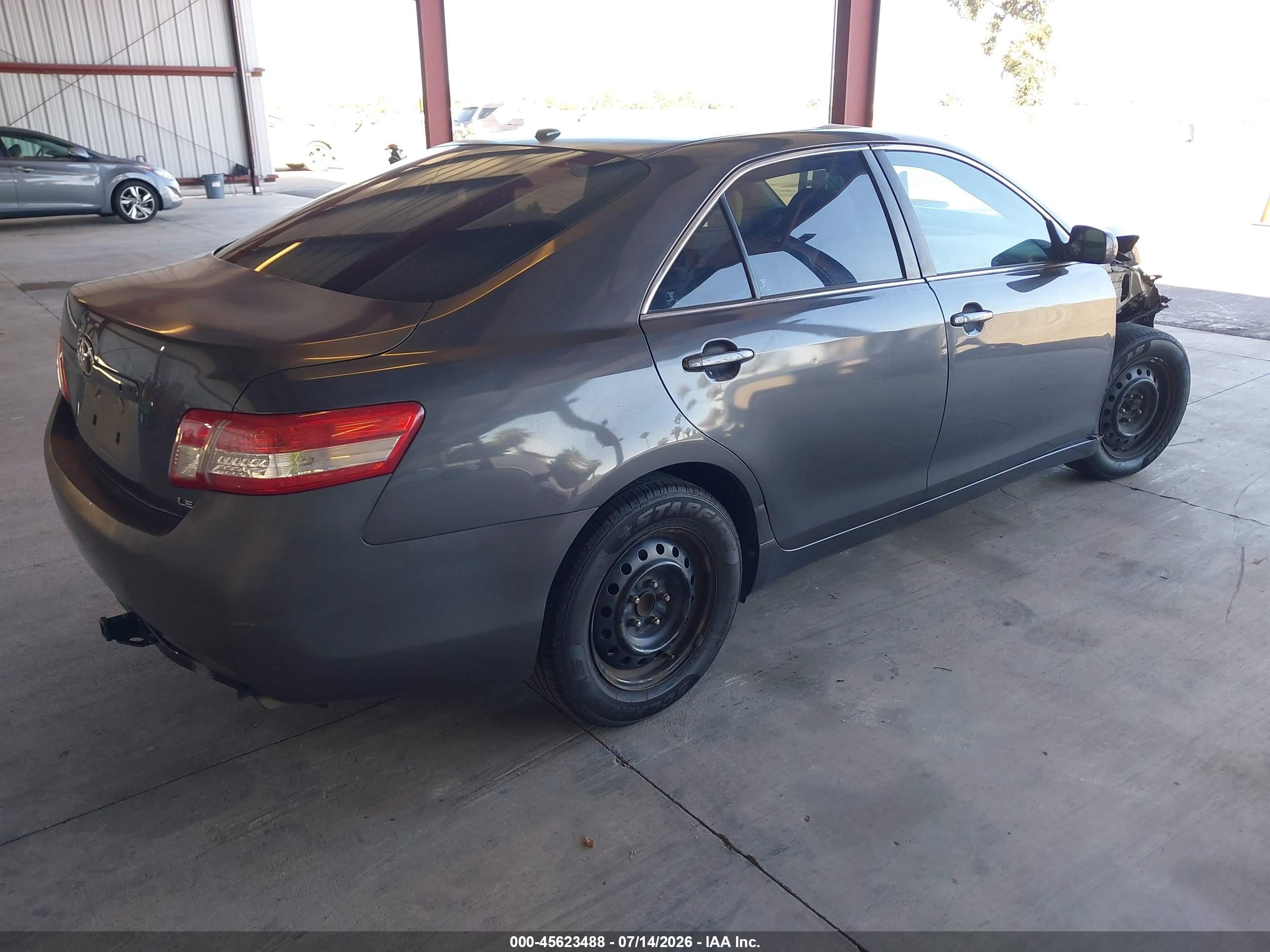 2011 Toyota Camry Le Gray vin: 4T4BF3EKXBR104978