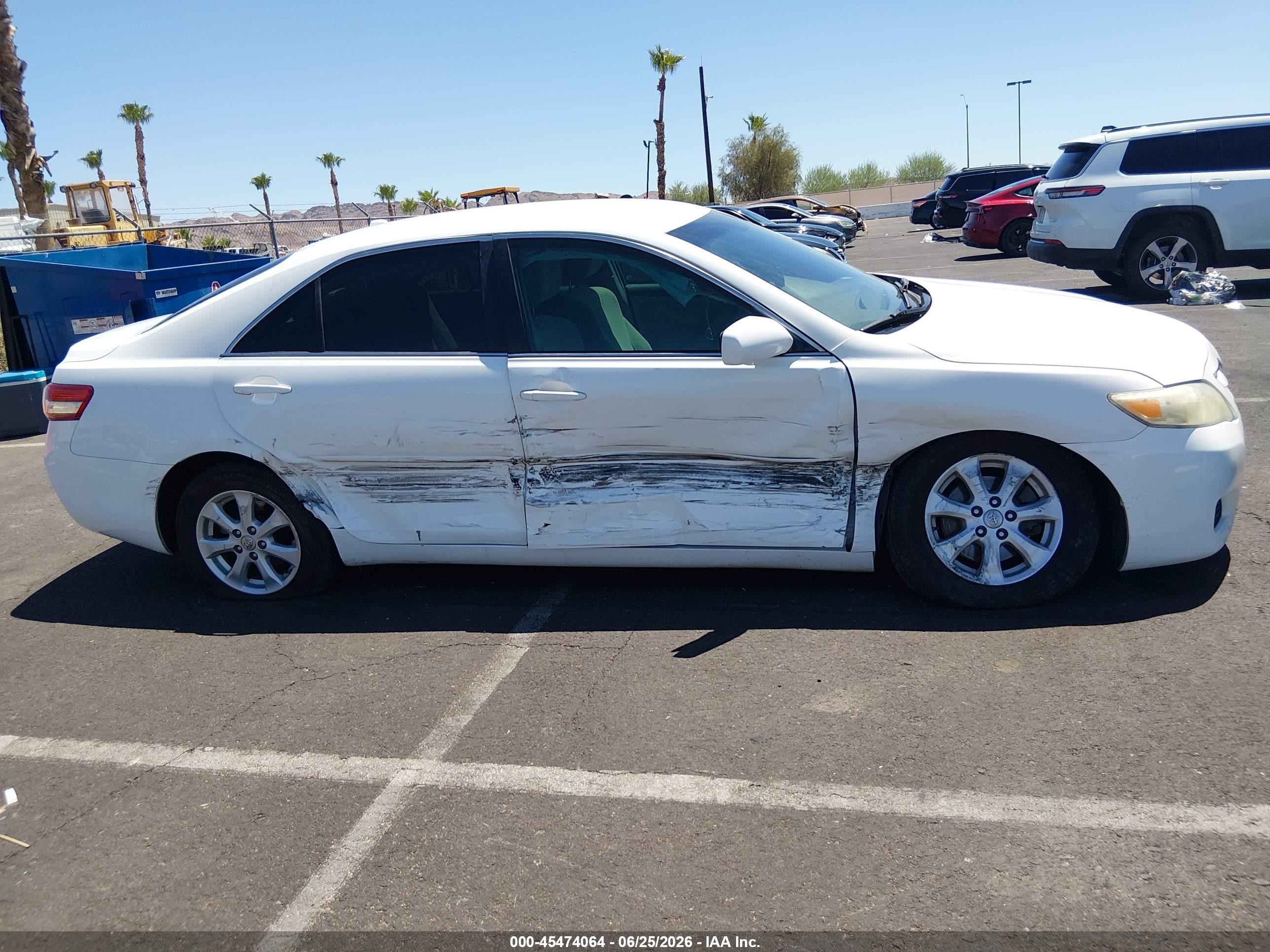 2011 Toyota Camry Le Белый vin: 4T4BF3EKXBR105533