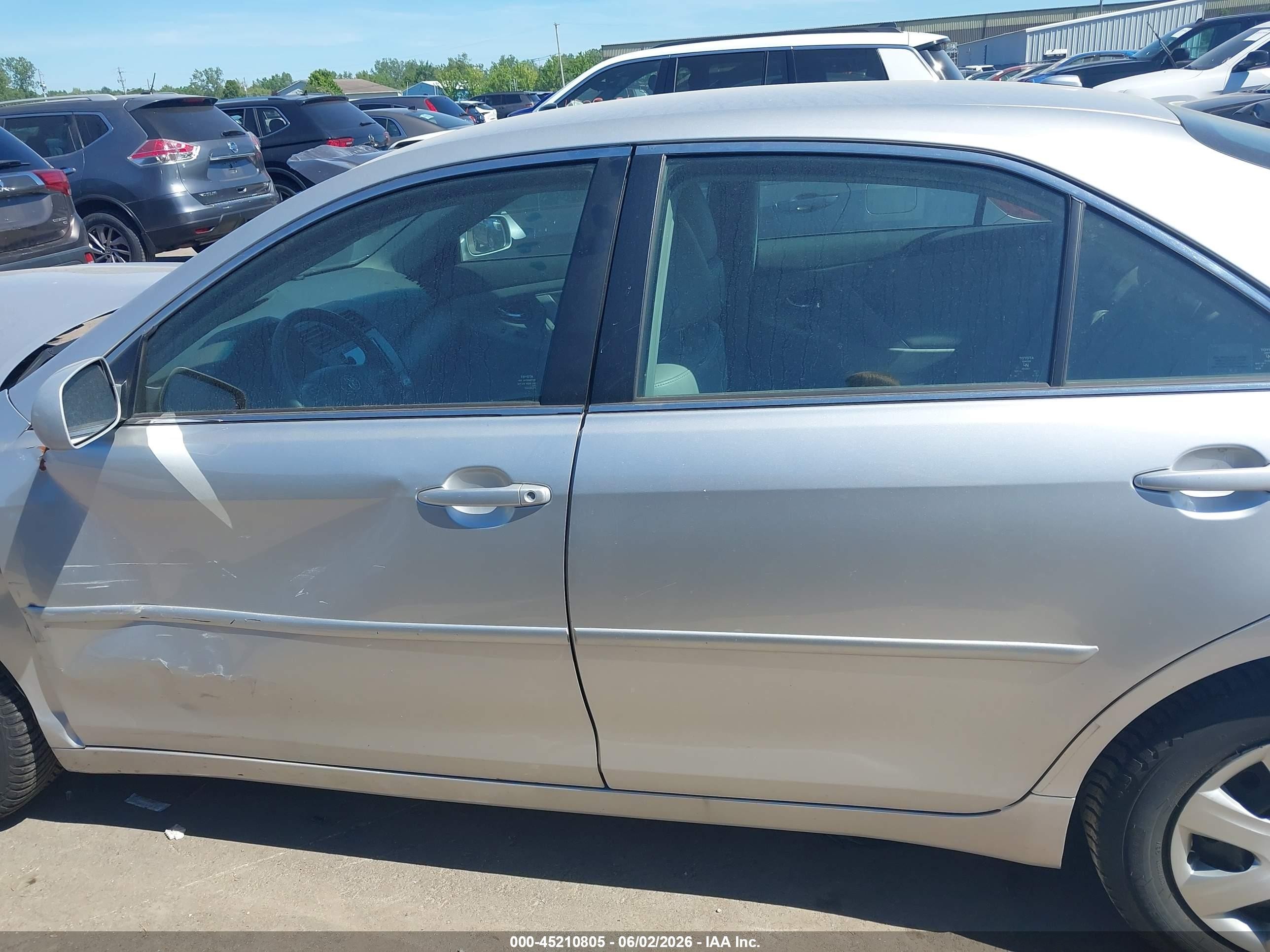 2011 Toyota Camry Le Silver vin: 4T4BF3EKXBR105905